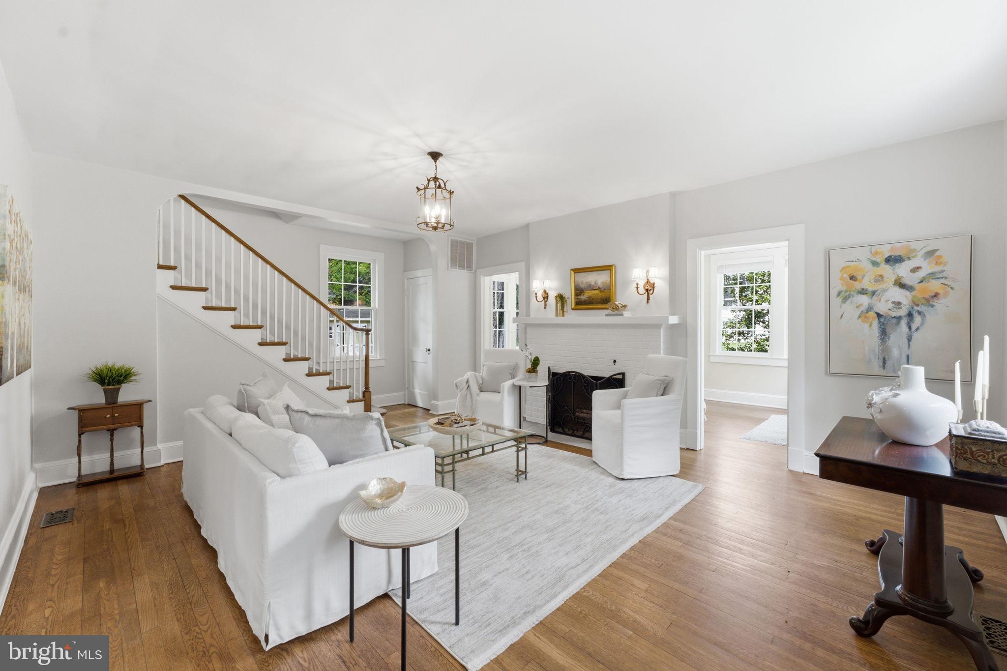 KENSINGTON PARK - Residential