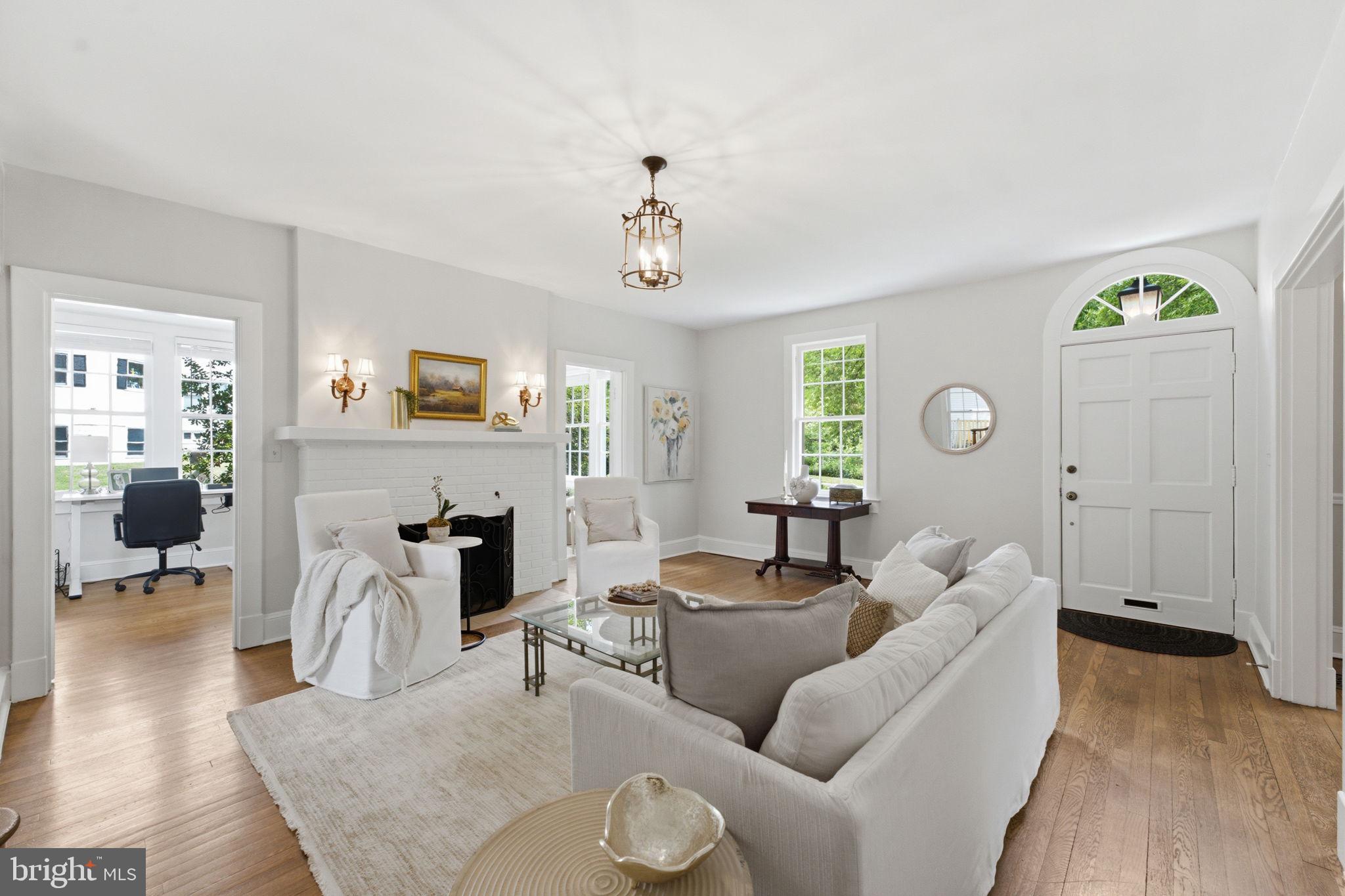 KENSINGTON PARK - Residential