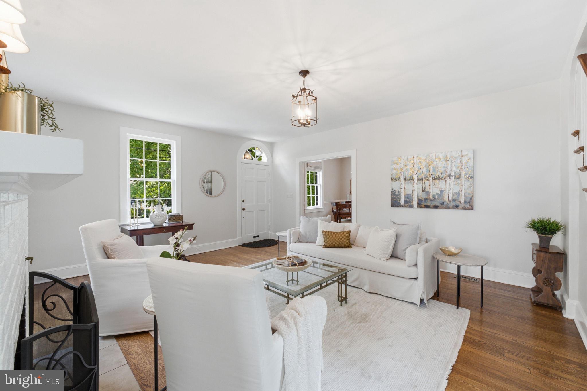KENSINGTON PARK - Residential