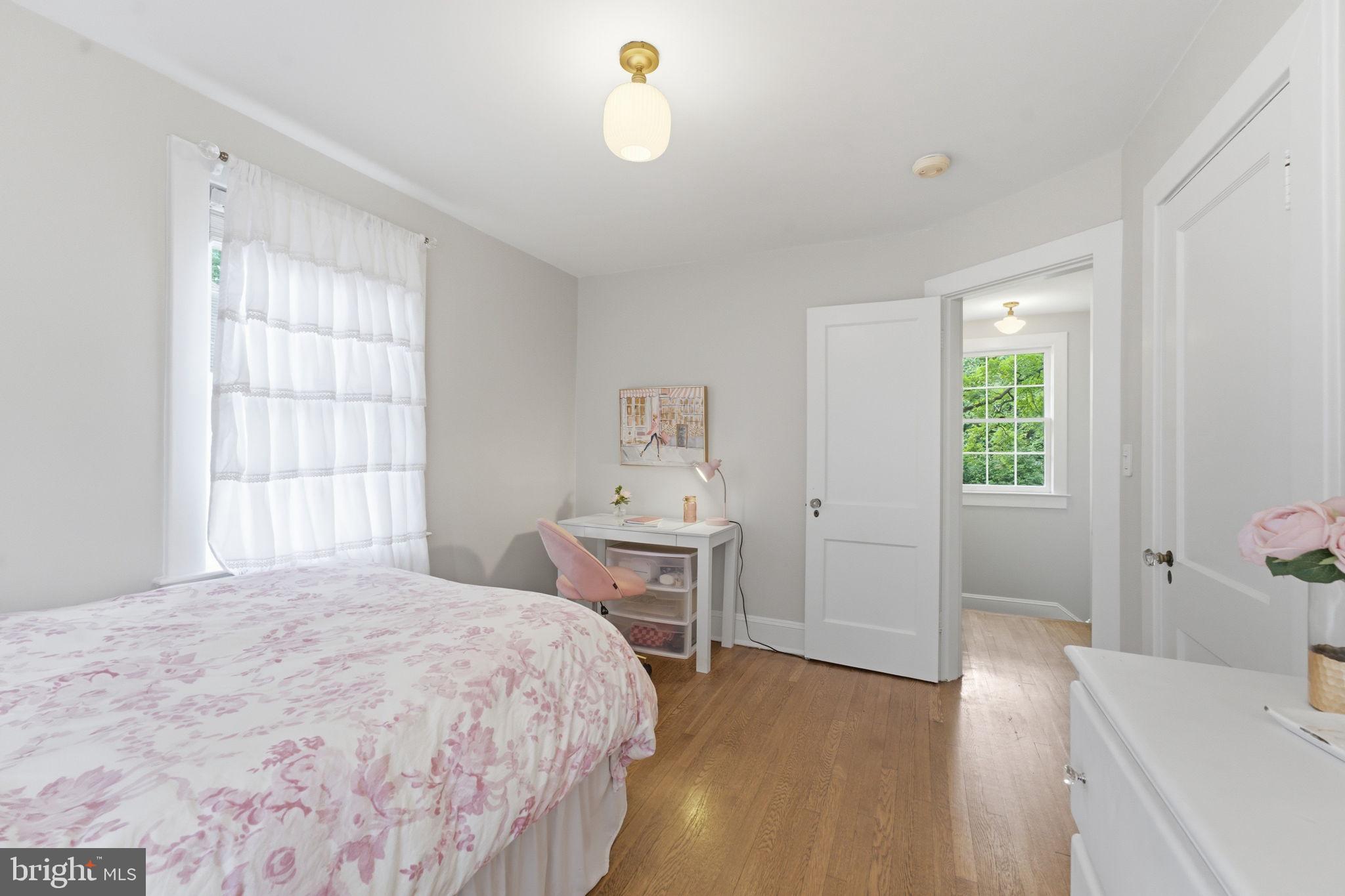 KENSINGTON PARK - Residential
