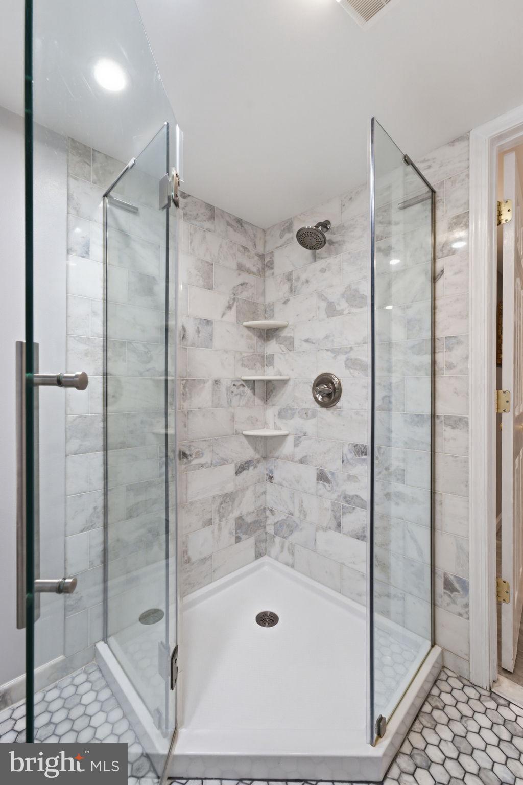 KENSINGTON PARK - Residential