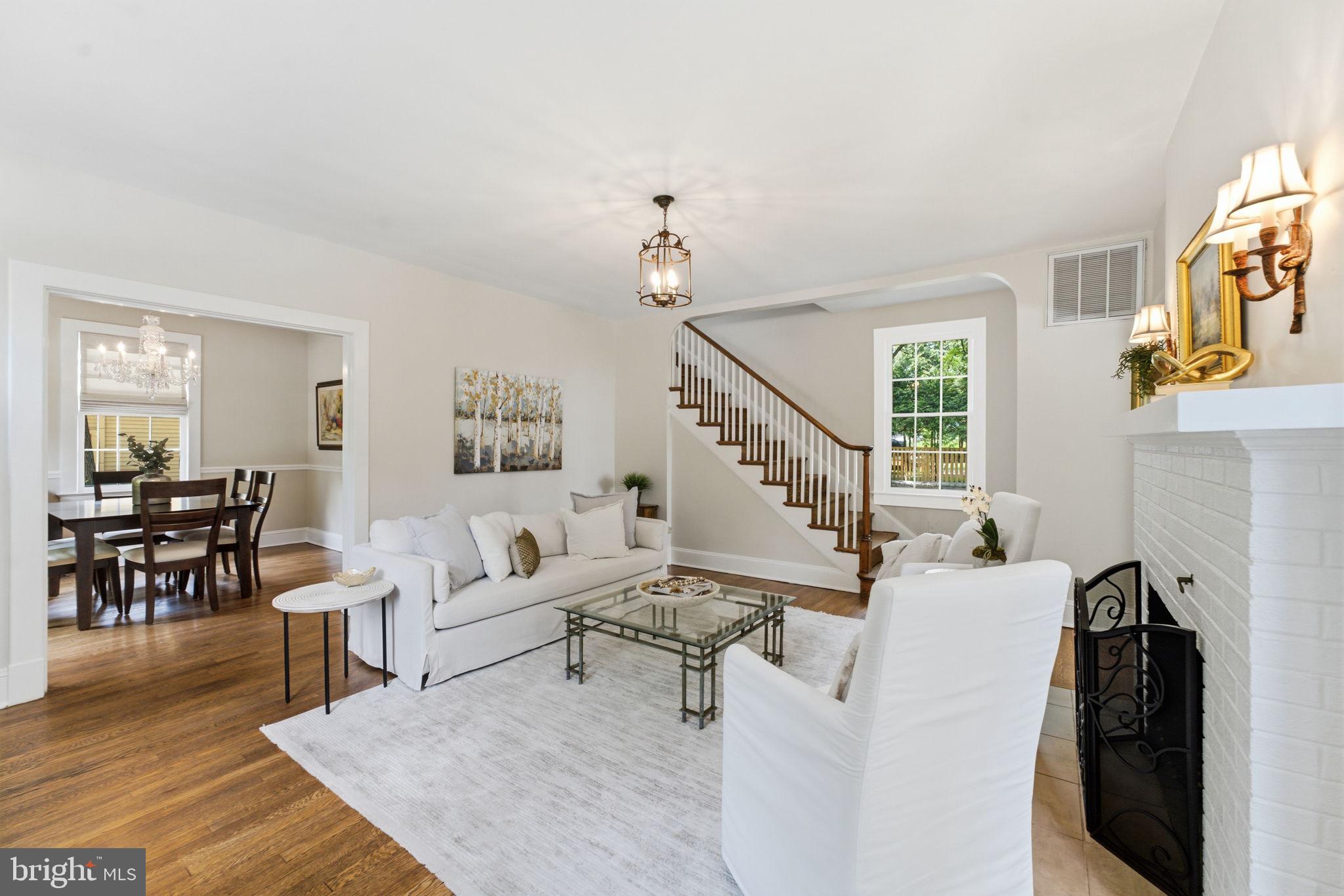 KENSINGTON PARK - Residential