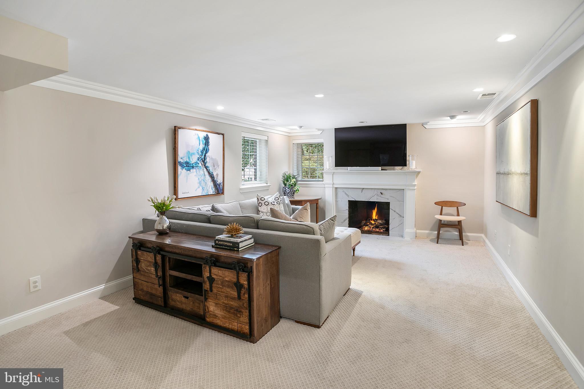 ROLLINGWOOD - Residential