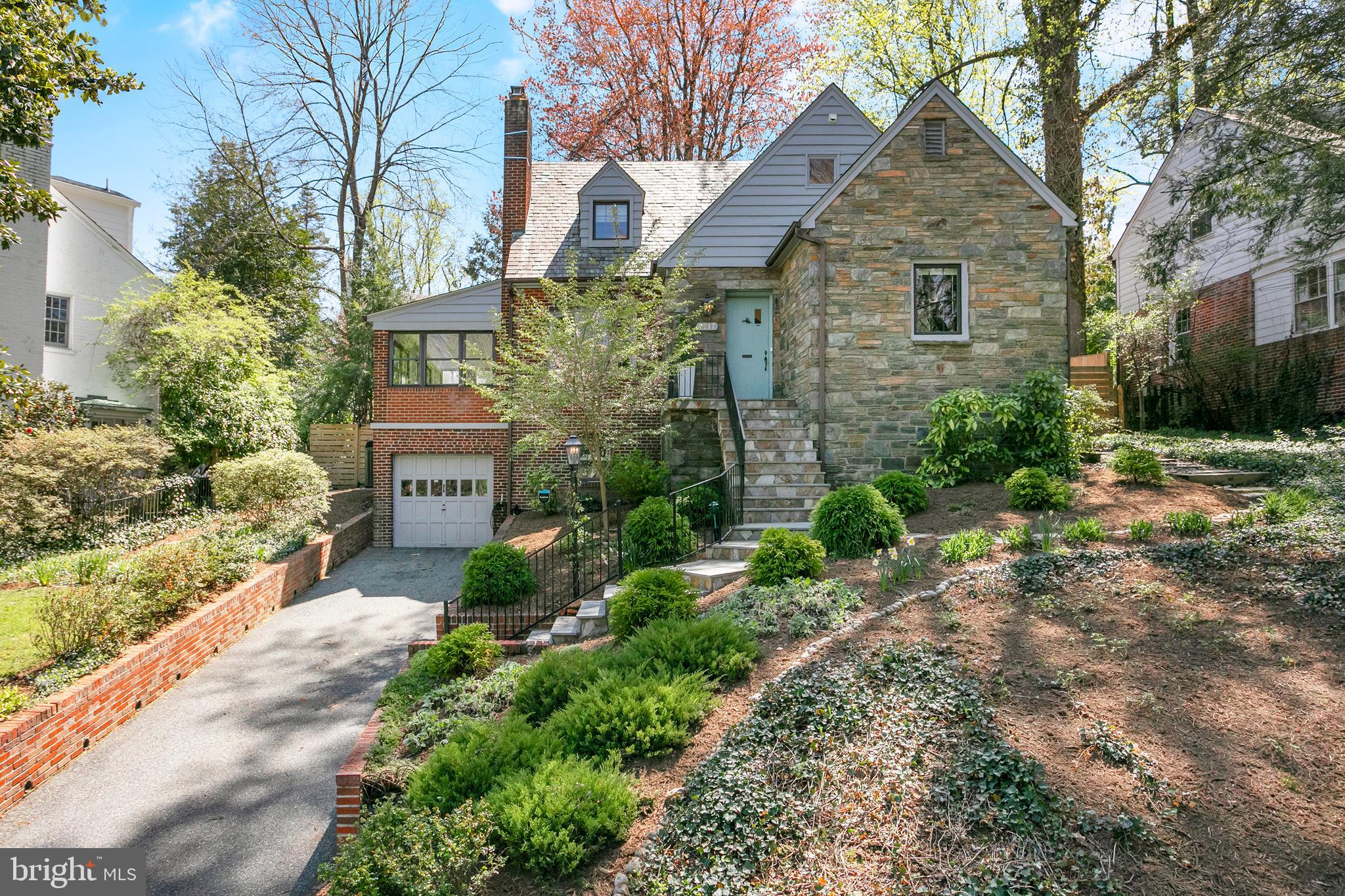 ROLLINGWOOD - Residential