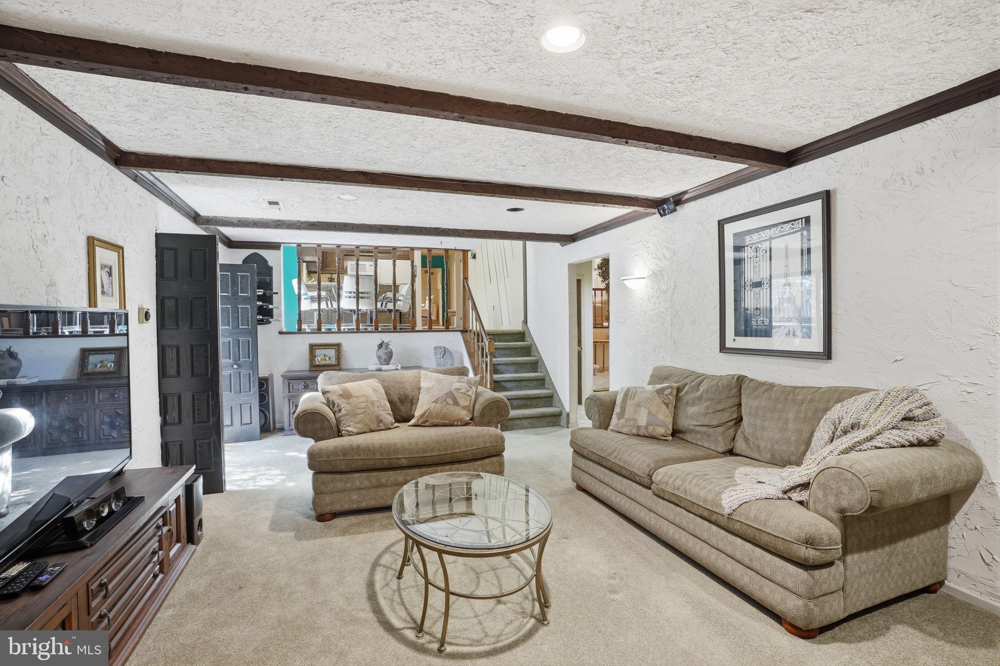 WOODLYN CROSSING - Residential