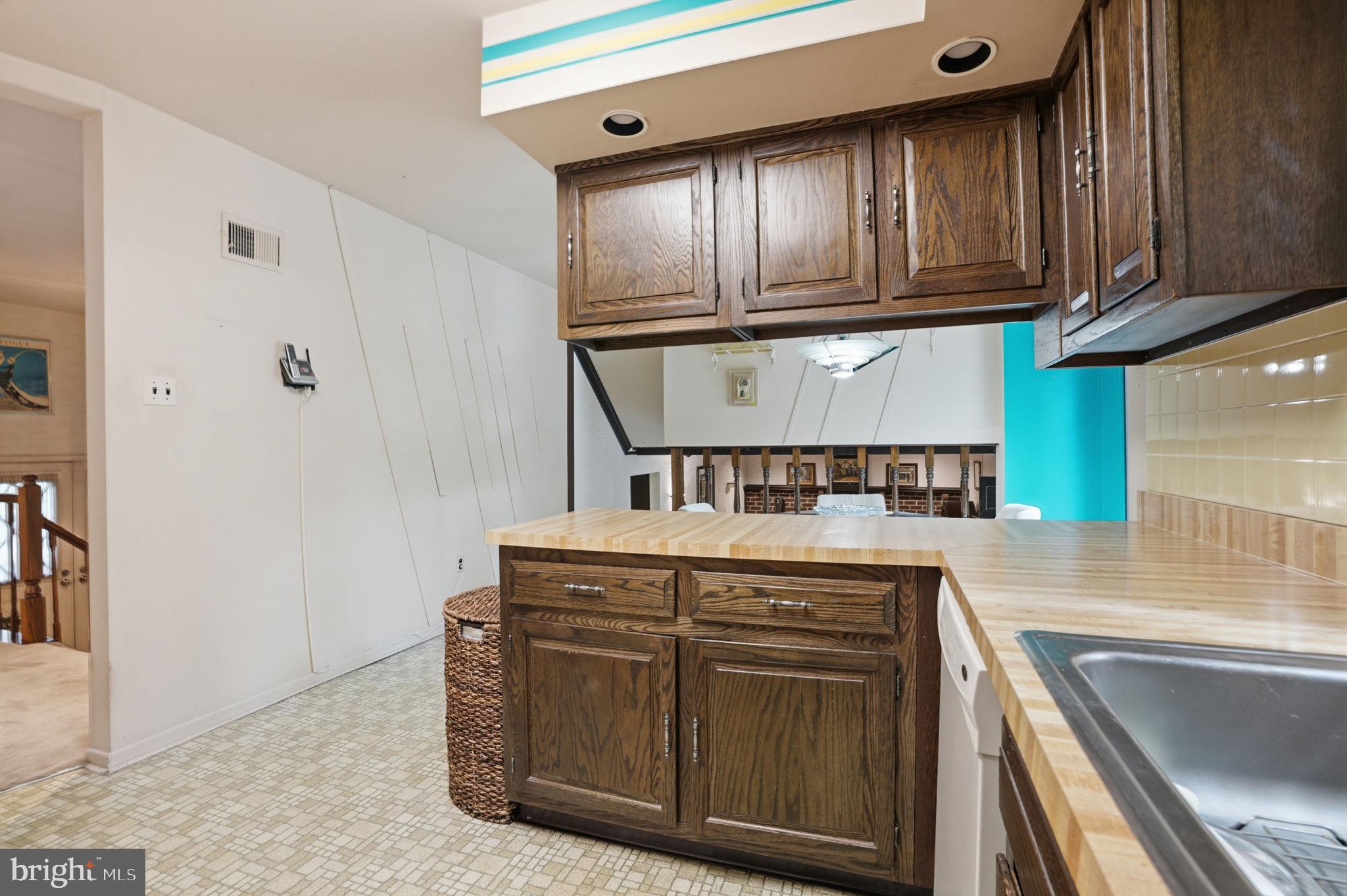 WOODLYN CROSSING - Residential
