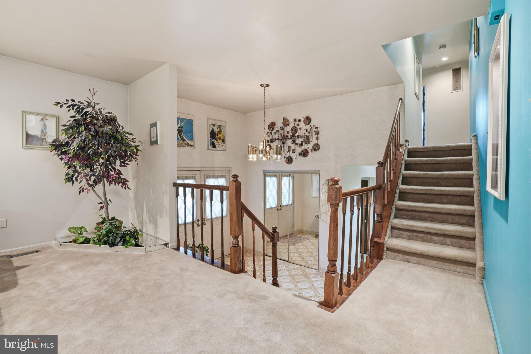 WOODLYN CROSSING - Residential