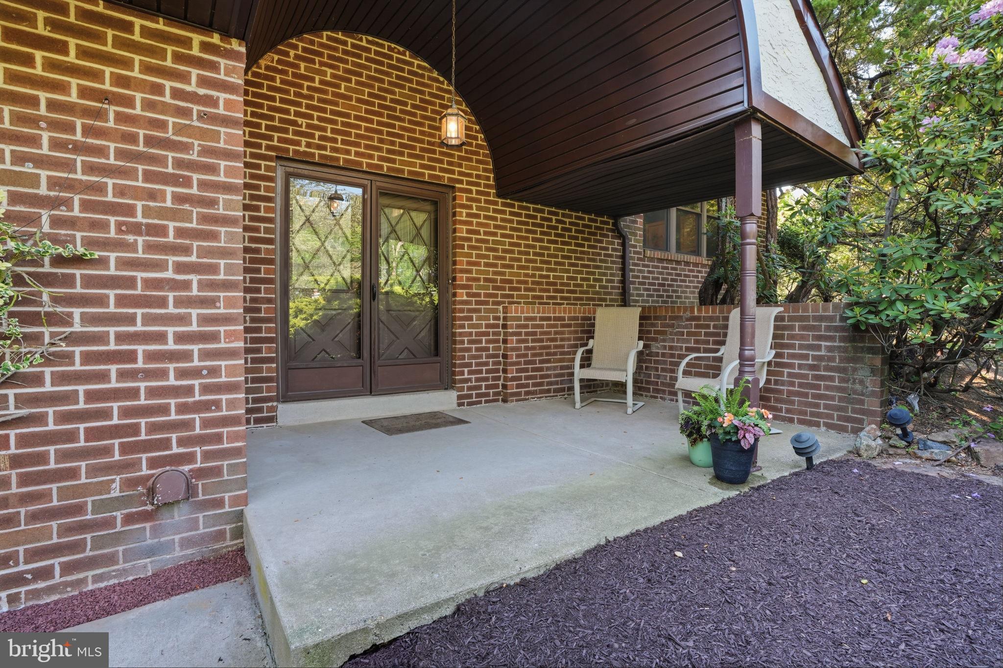 WOODLYN CROSSING - Residential