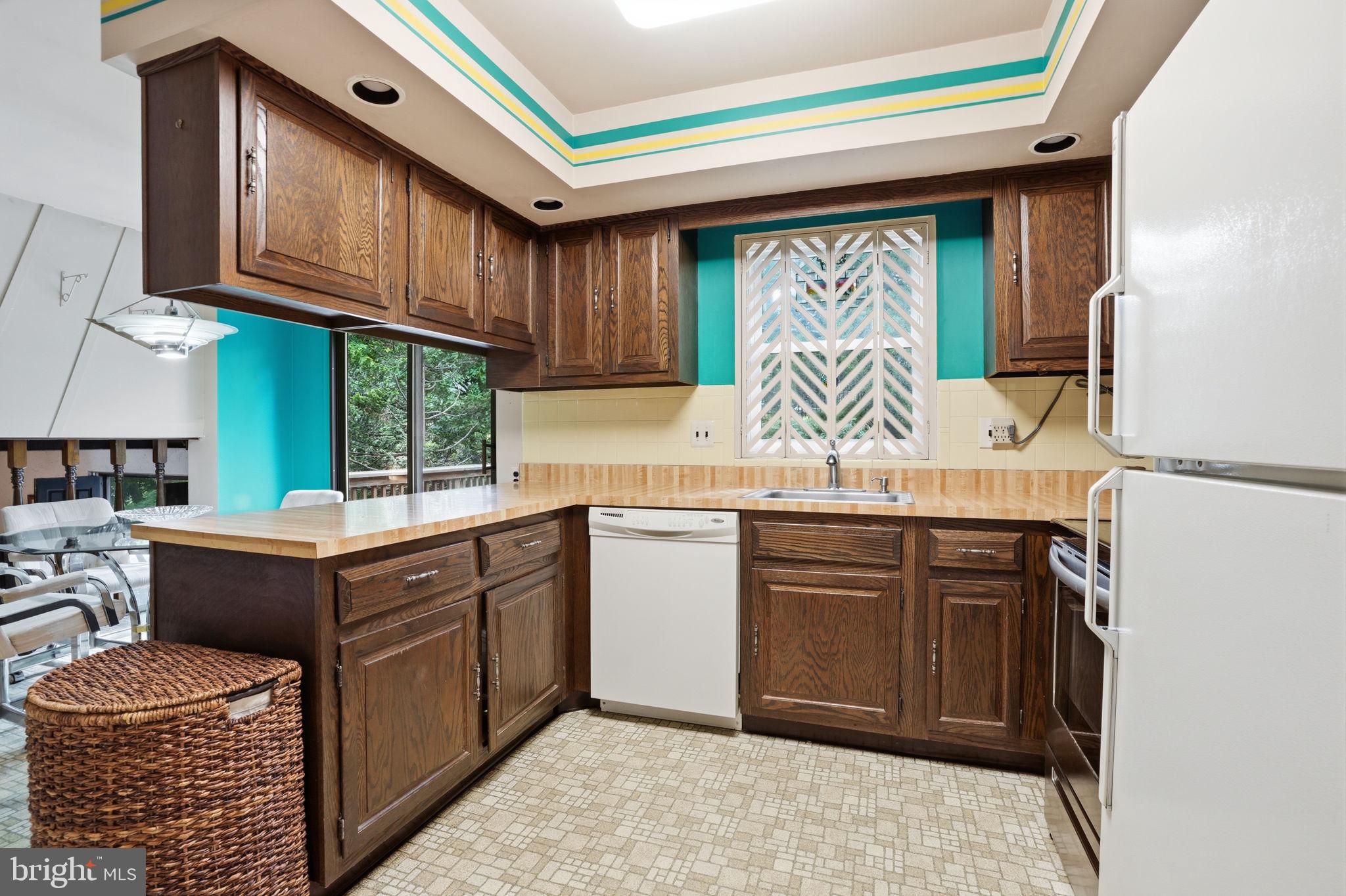 WOODLYN CROSSING - Residential