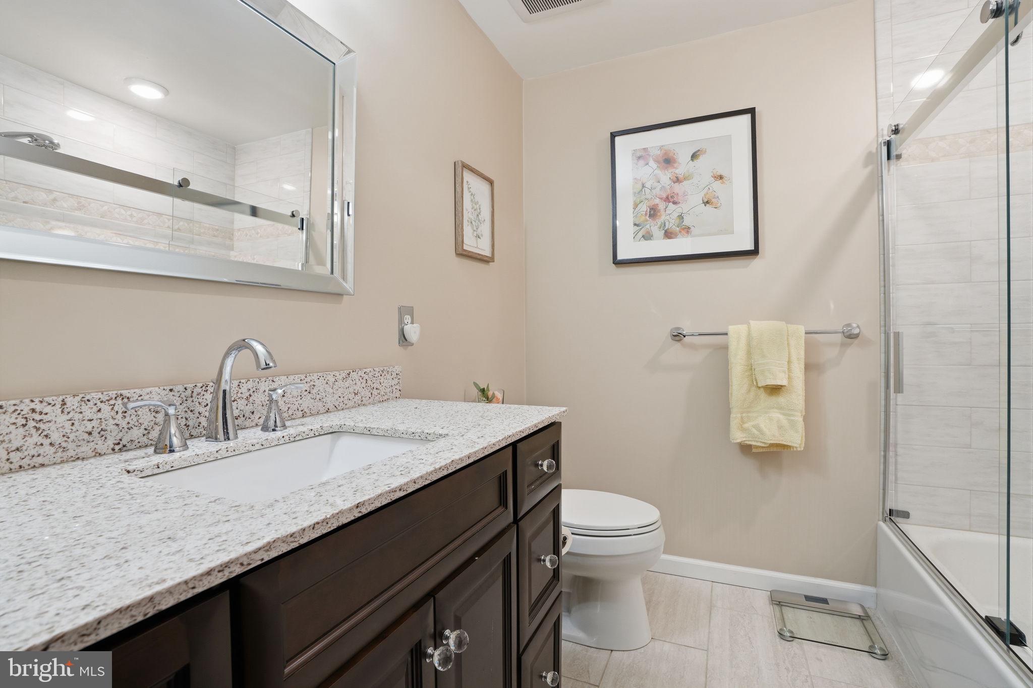 WOODLYN CROSSING - Residential