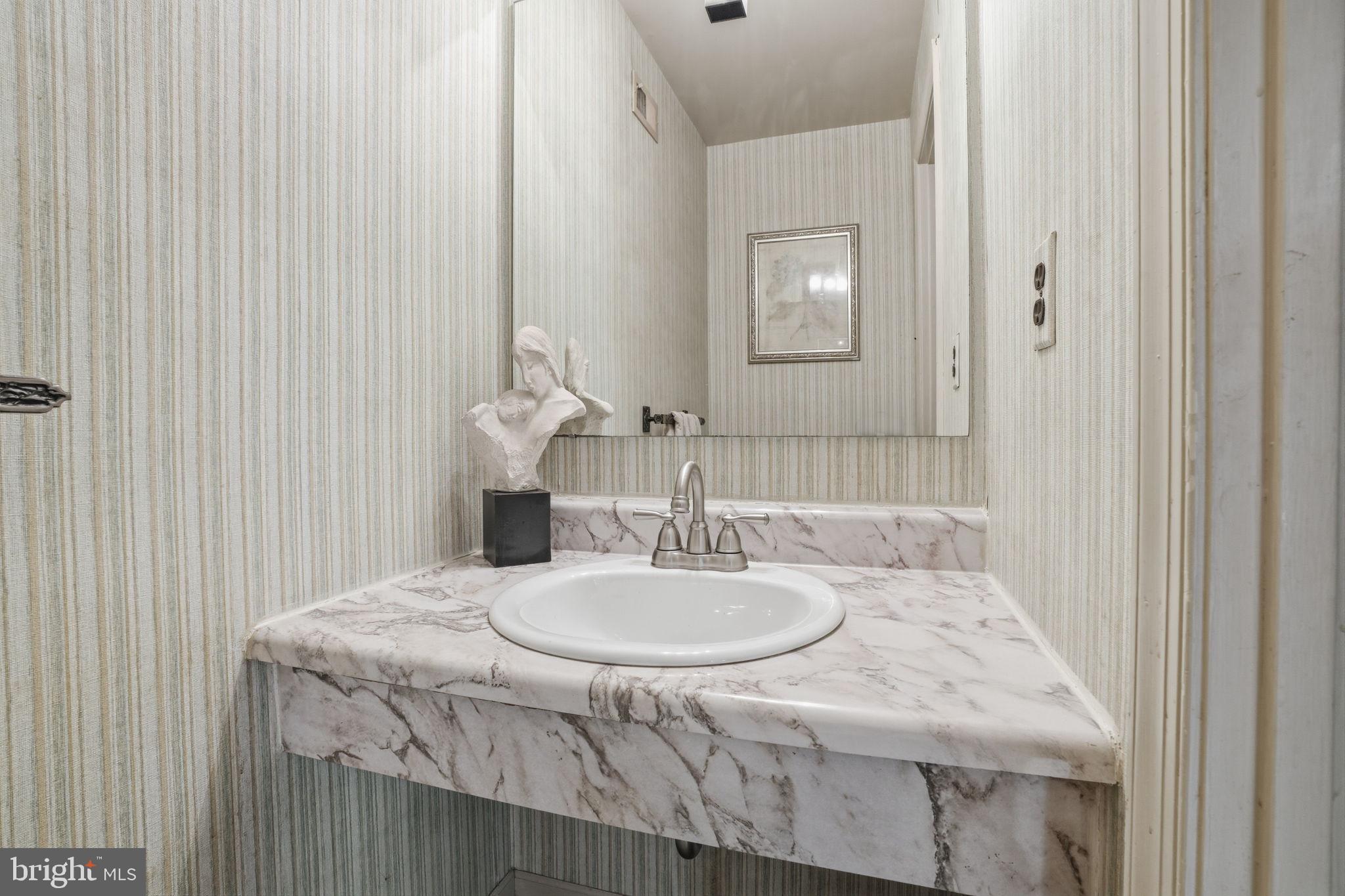 WOODLYN CROSSING - Residential
