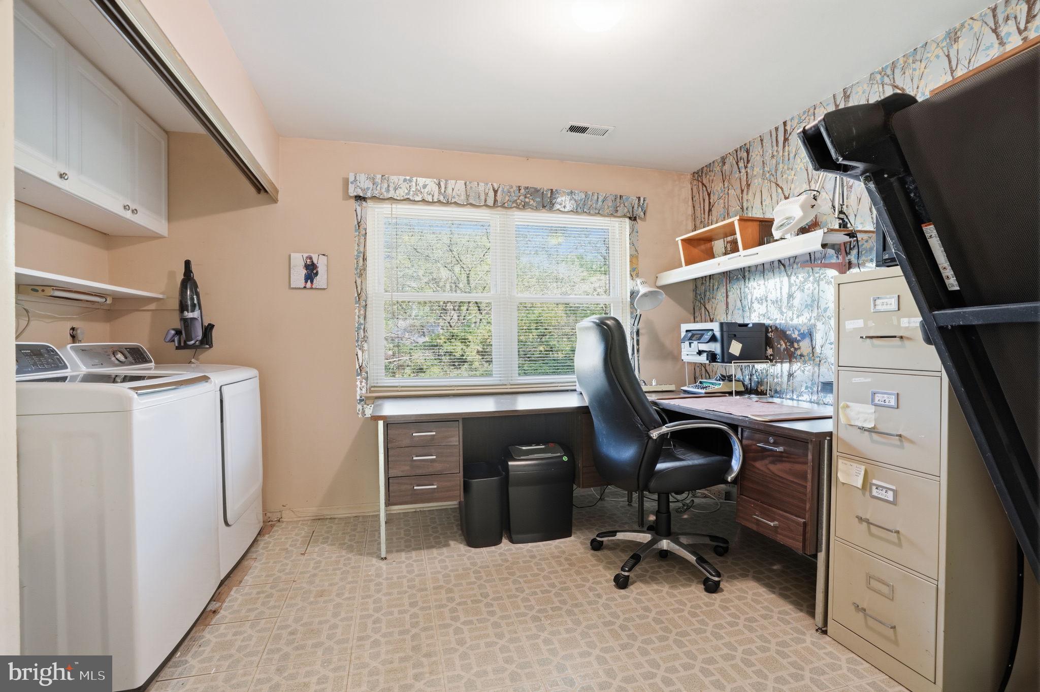 WOODLYN CROSSING - Residential