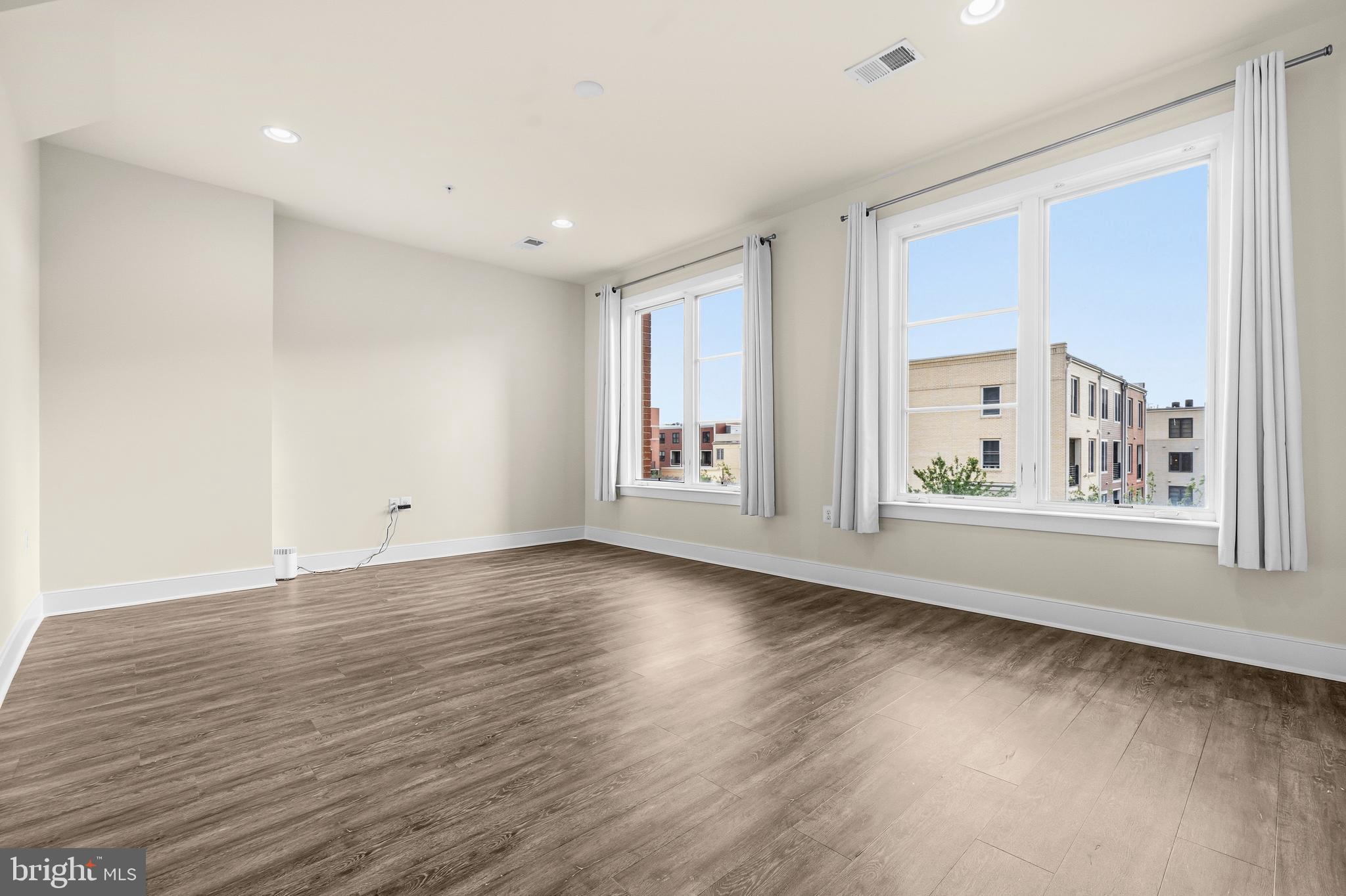 POTOMAC YARD - Residential
