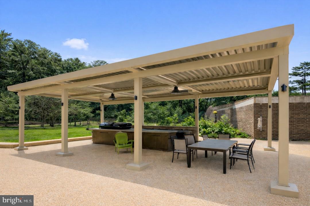 REGENCY AT MCLEAN - Residential