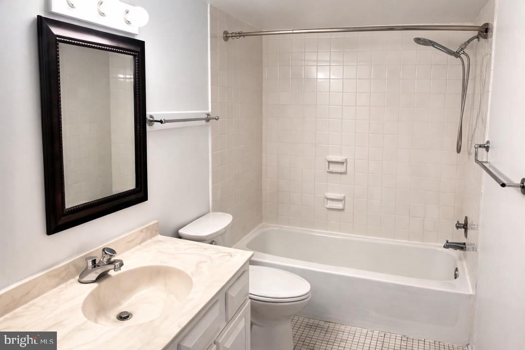 REGENCY AT MCLEAN - Residential
