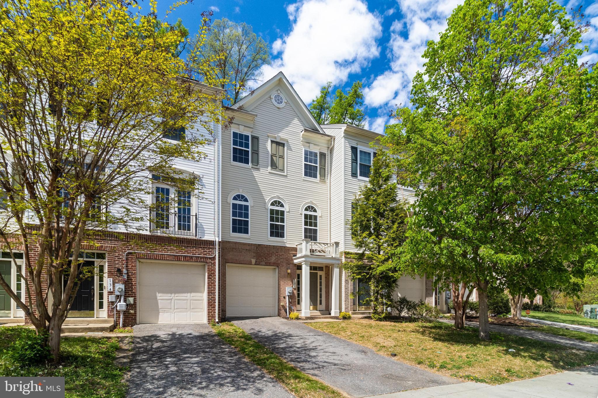 RIVERWATCH - Residential