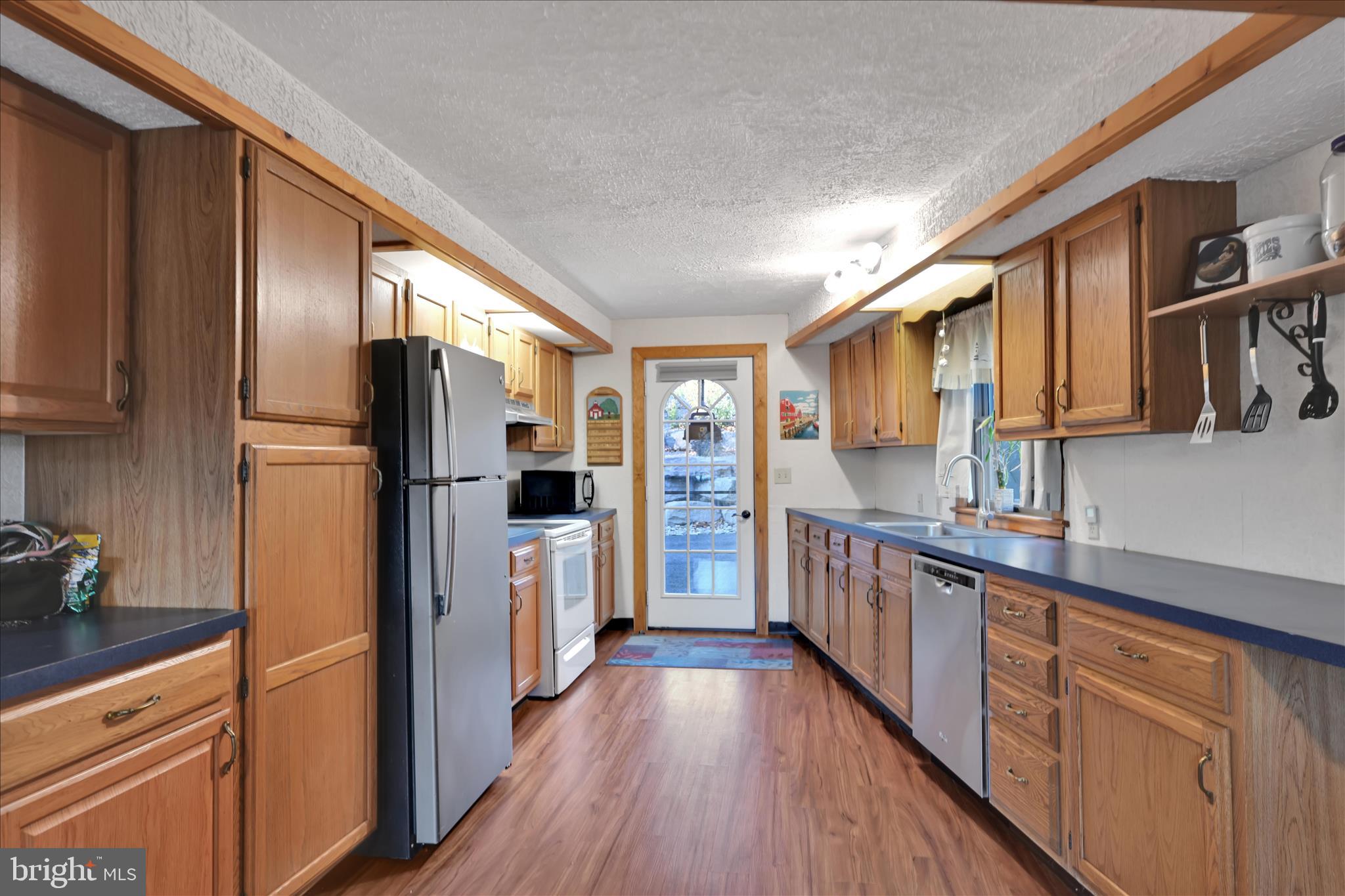 LAKE WYNONAH - Residential