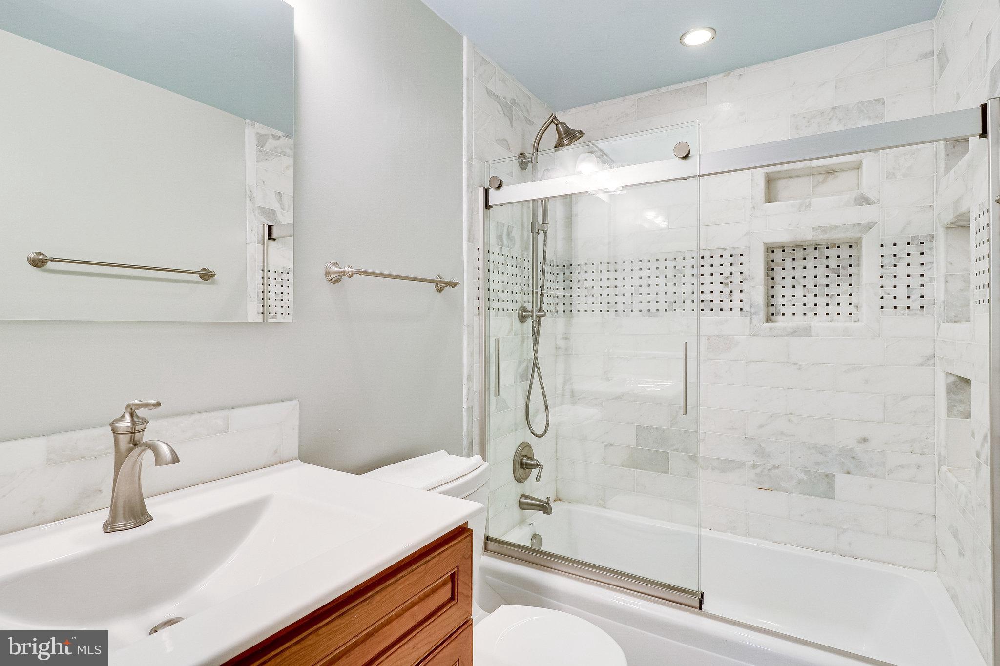 LEXINGTON ESTATES - Residential
