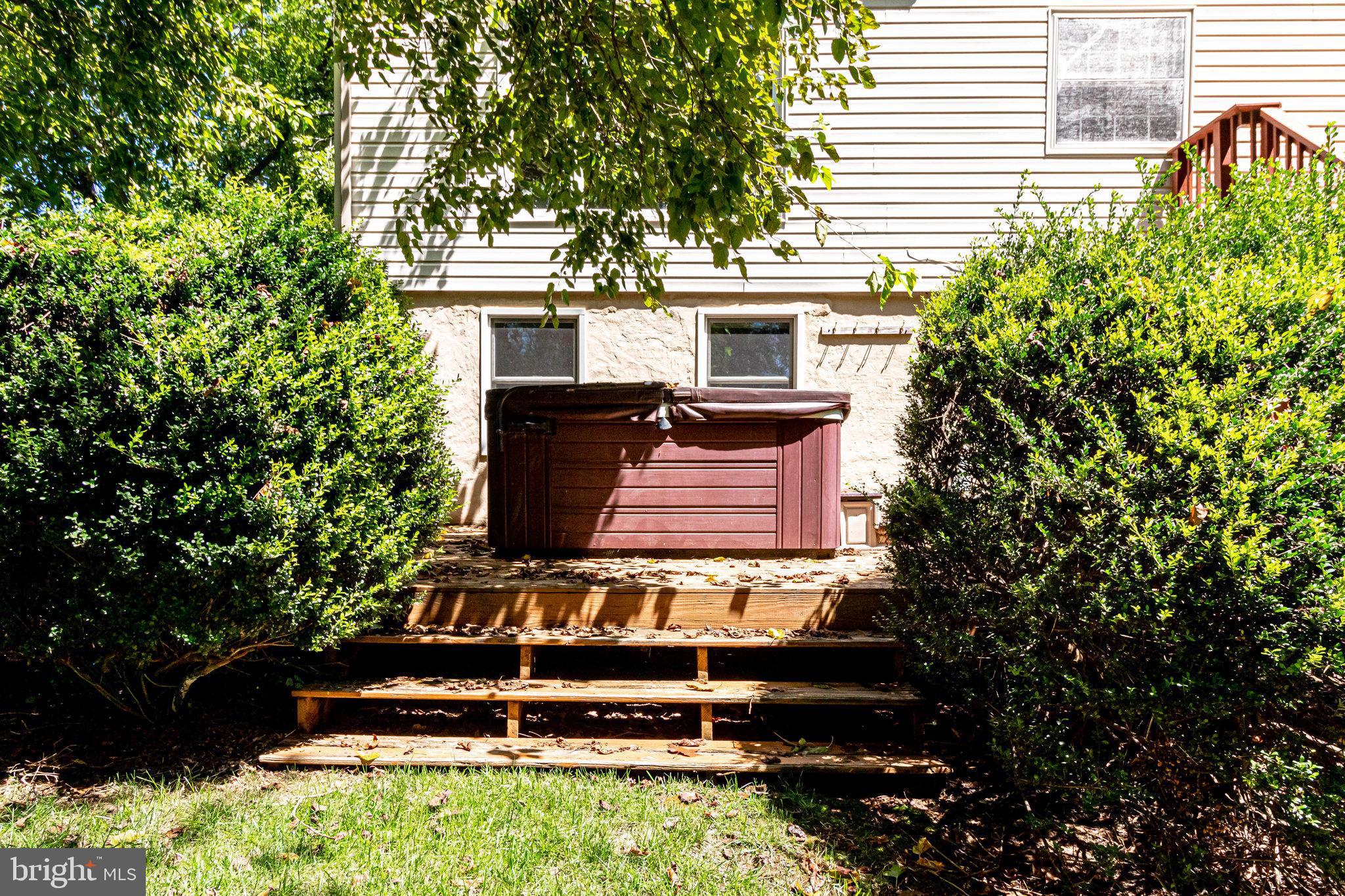 LEXINGTON ESTATES - Residential