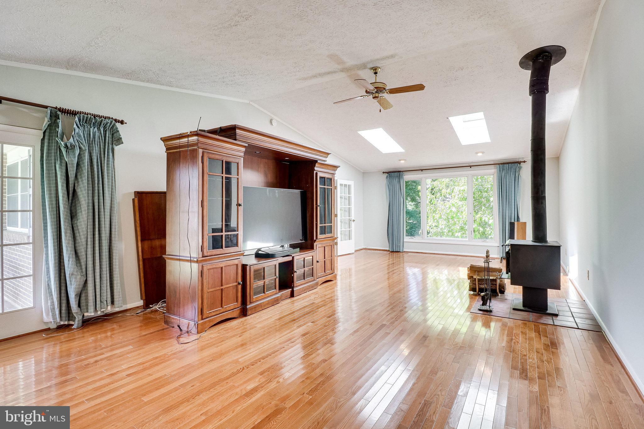 LEXINGTON ESTATES - Residential