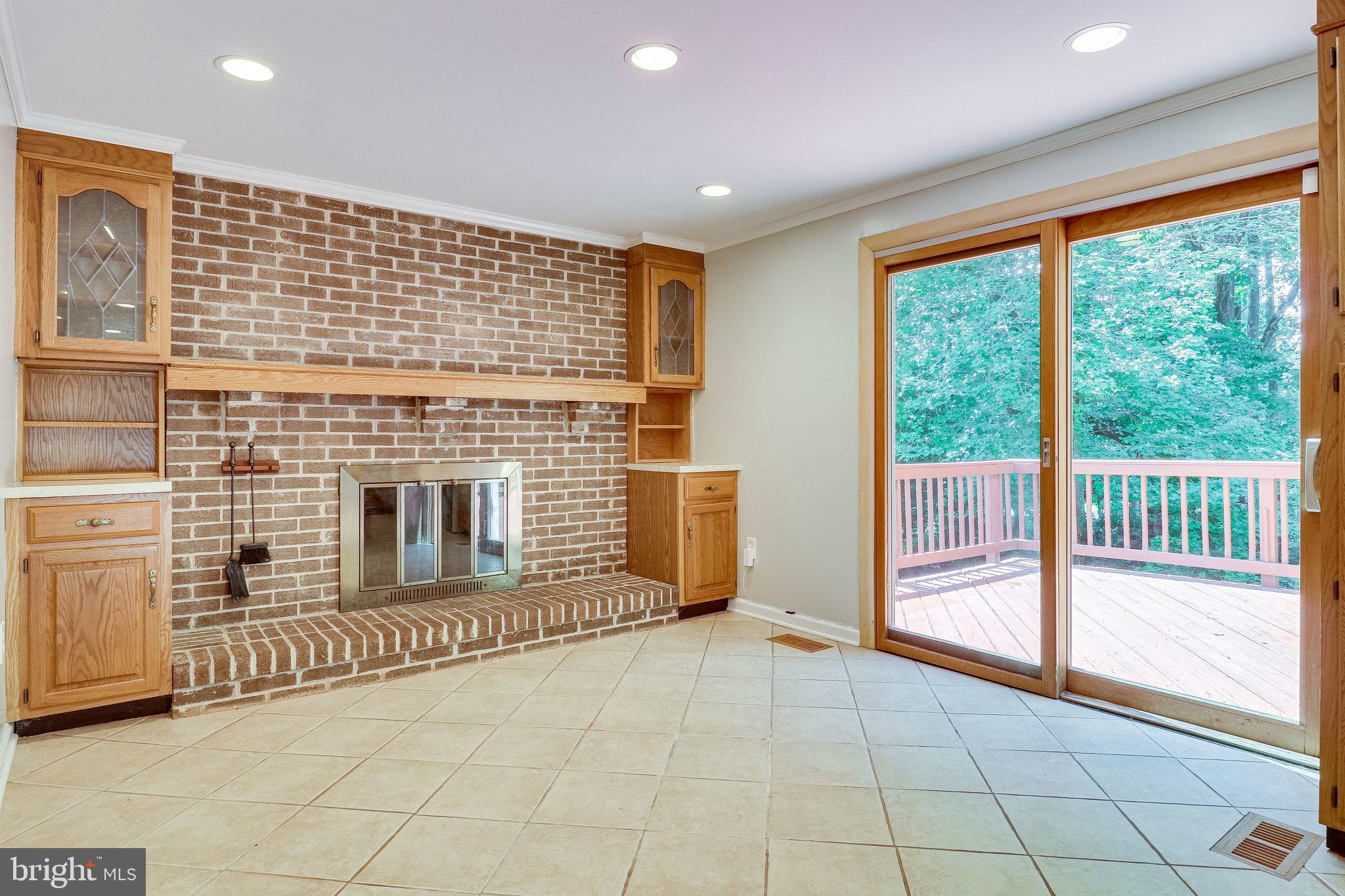 LEXINGTON ESTATES - Residential