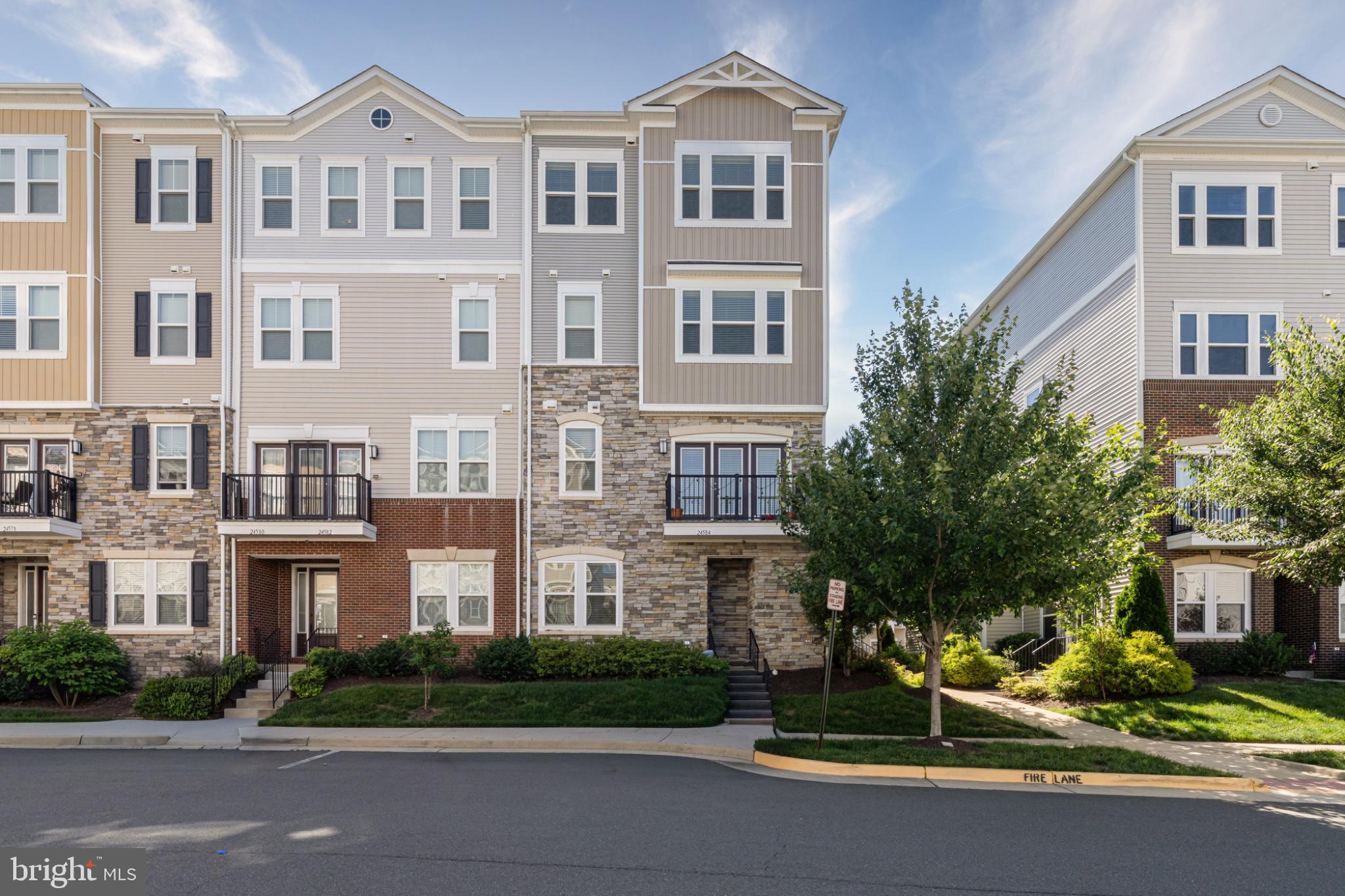 STONE RIDGE - Residential