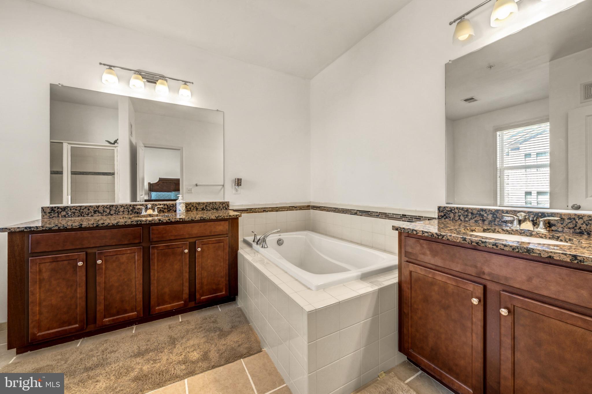 STONE RIDGE - Residential