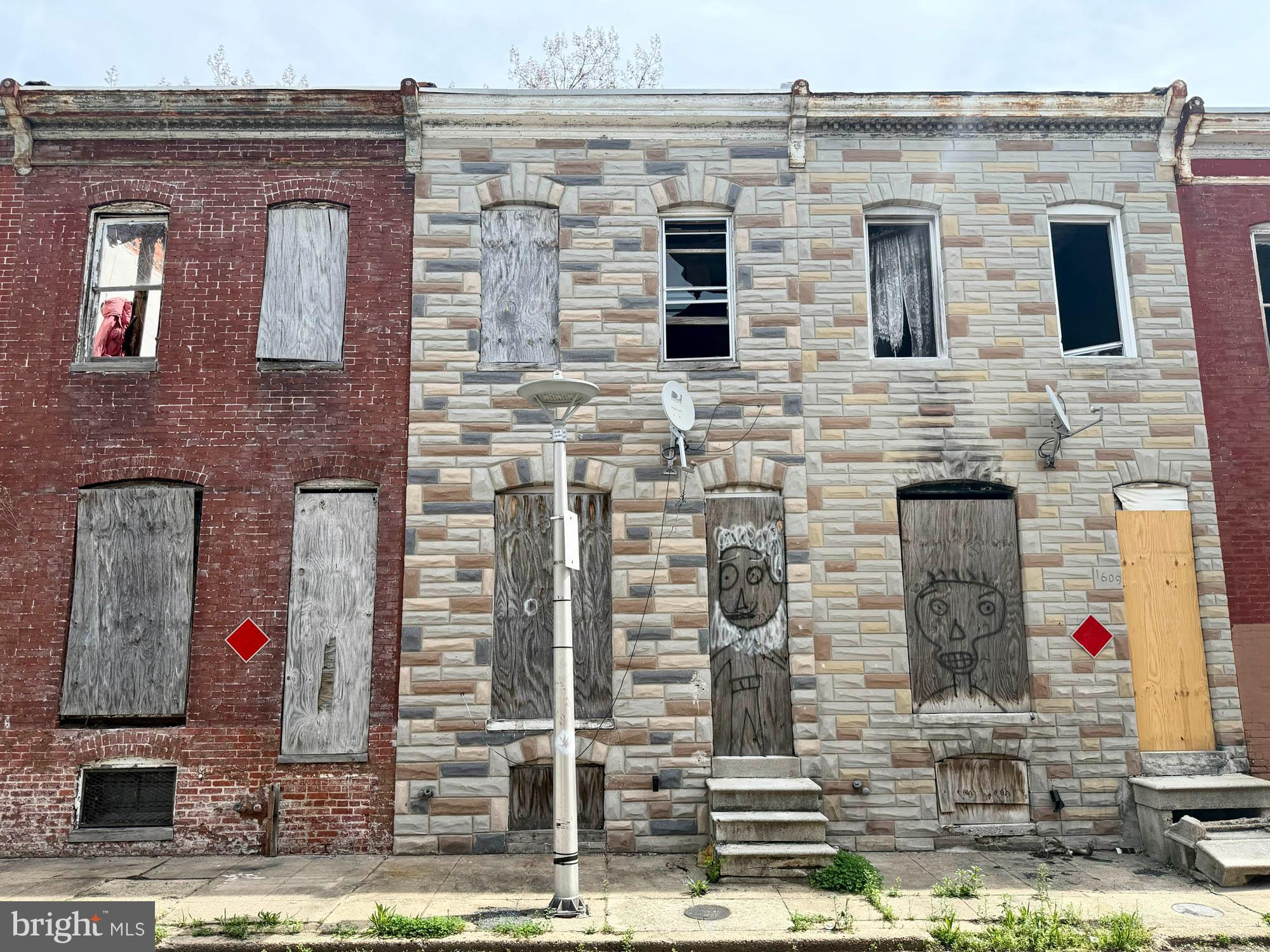 BROADWAY EAST - Residential