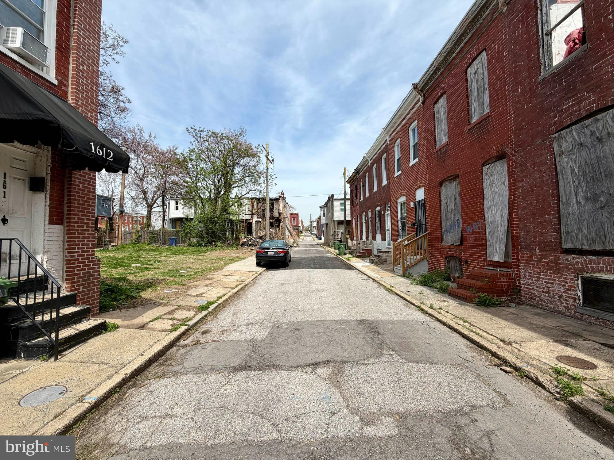 BROADWAY EAST - Residential