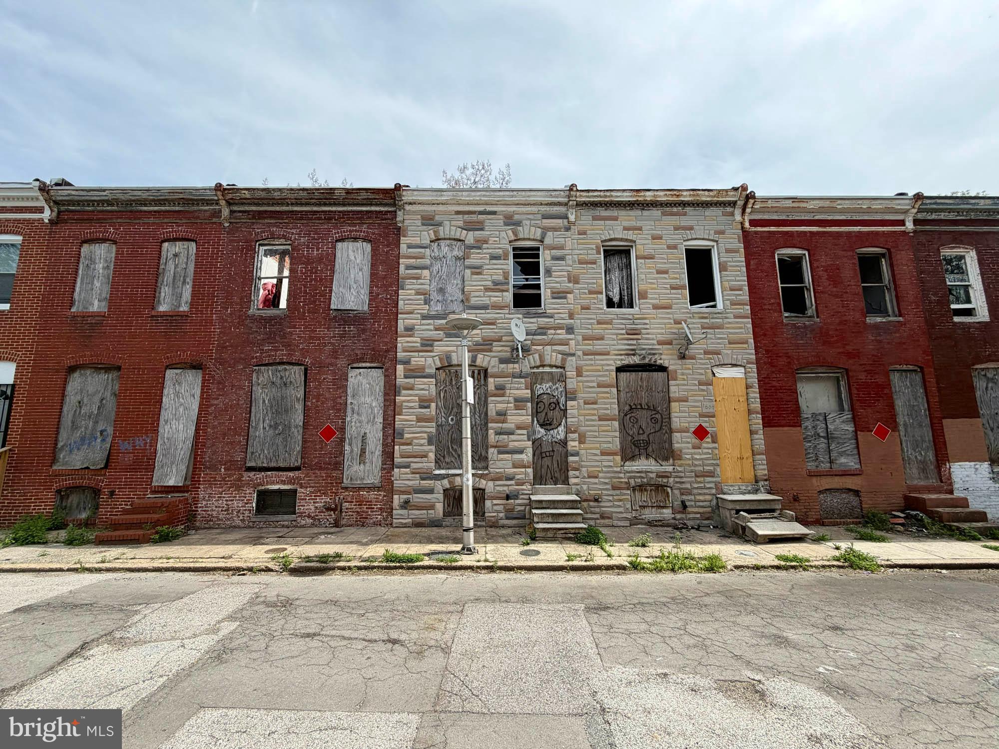 BROADWAY EAST - Residential