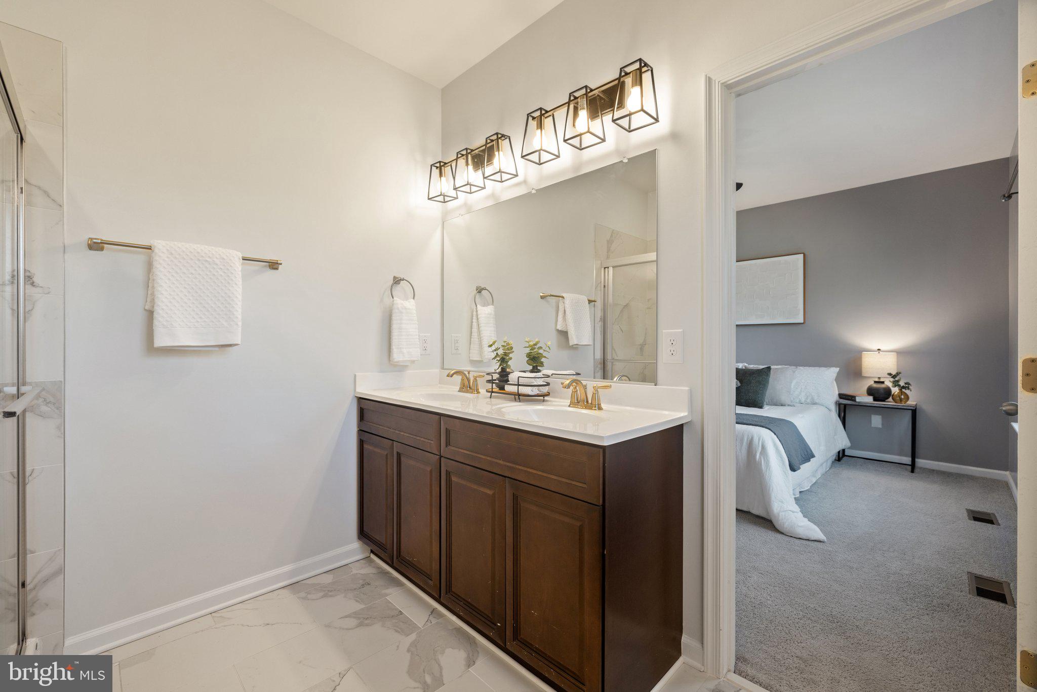 SHEPPERDS GROVE - Residential