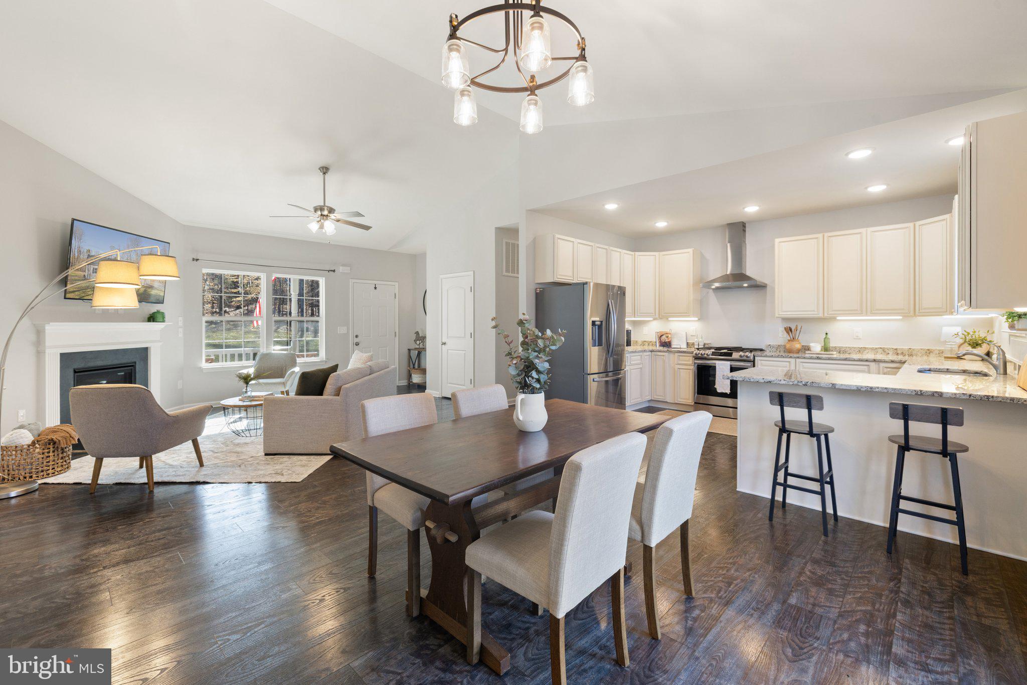 SHEPPERDS GROVE - Residential