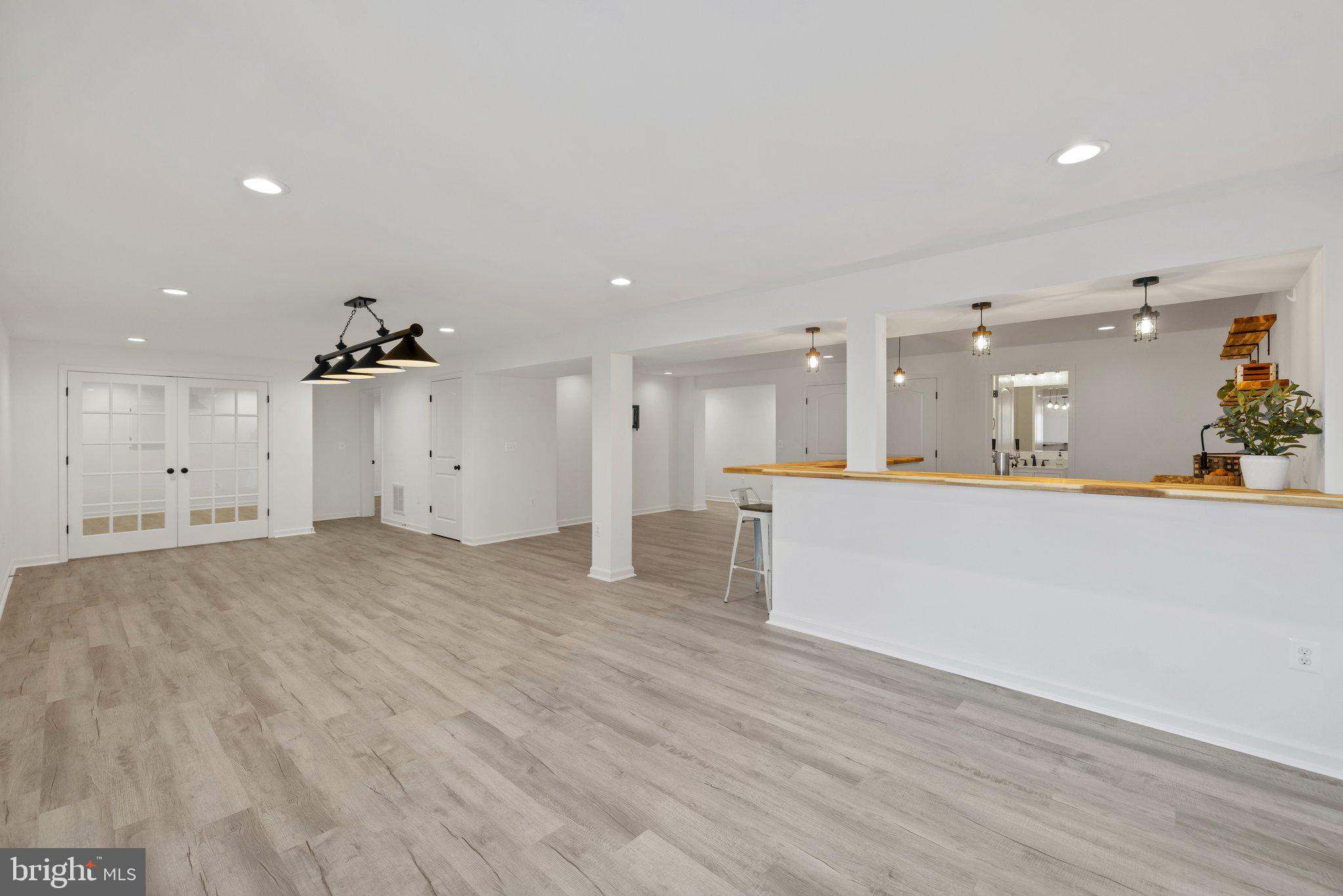 SHEPPERDS GROVE - Residential