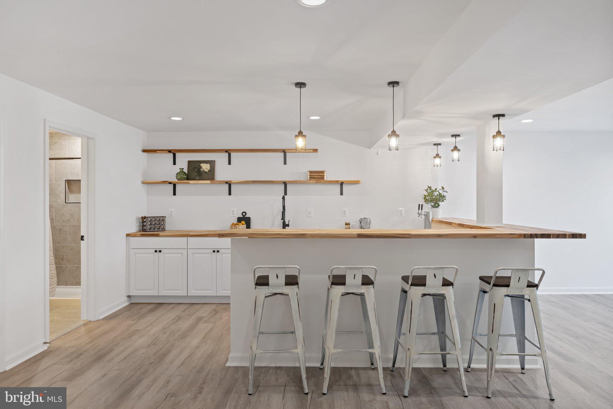 SHEPPERDS GROVE - Residential
