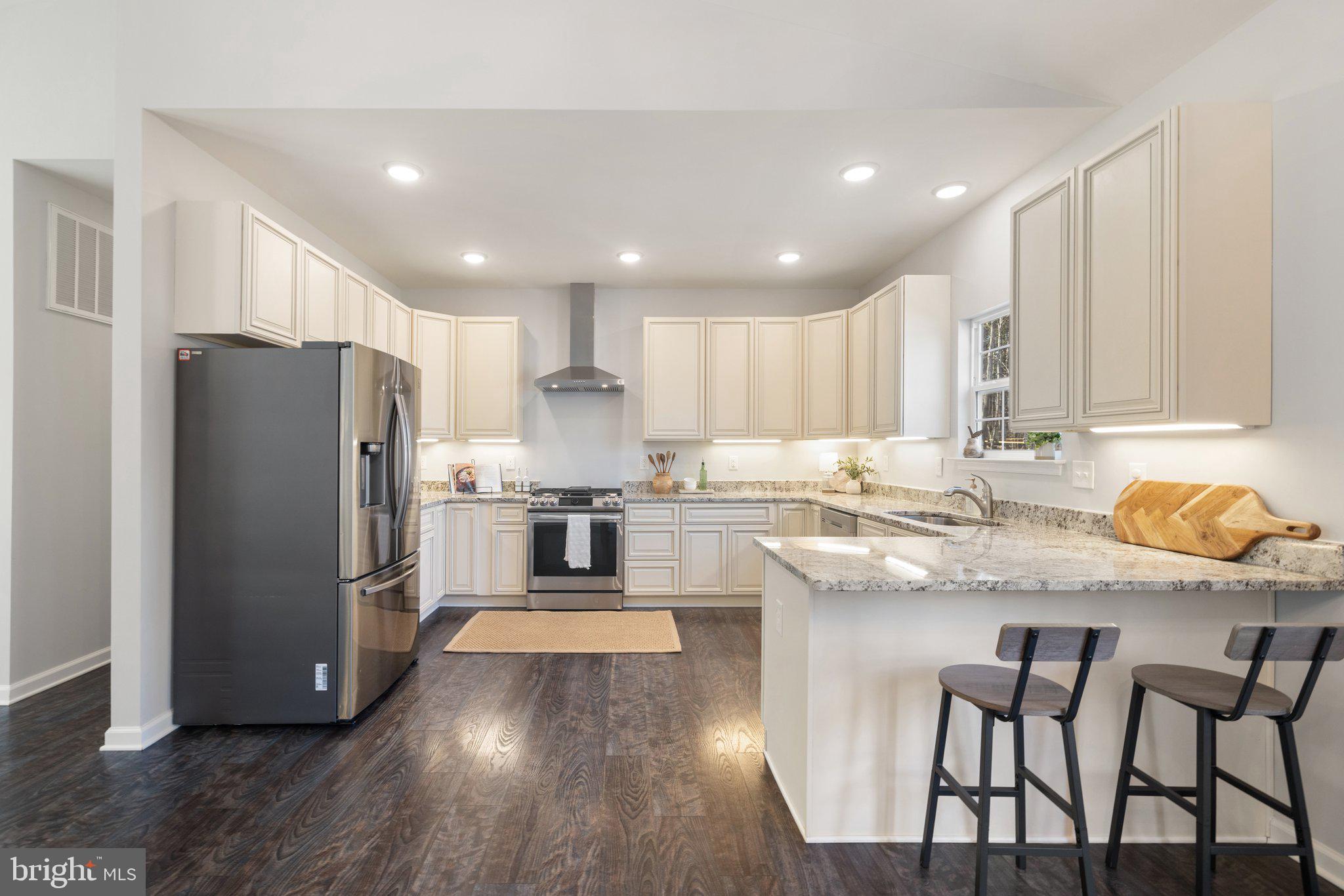 SHEPPERDS GROVE - Residential