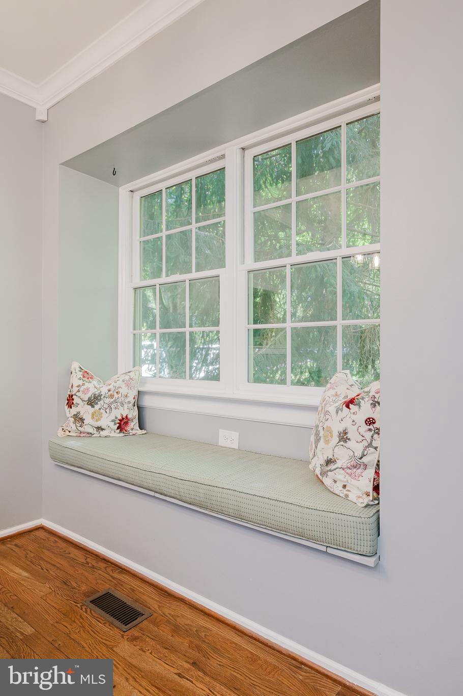 VALLEY BROOK - Residential