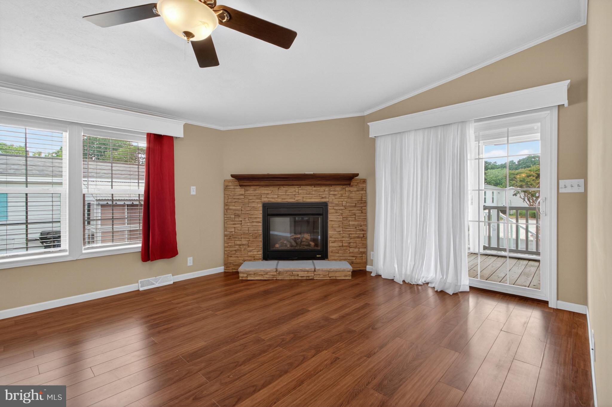 COLONIAL EAST MHP - Residential