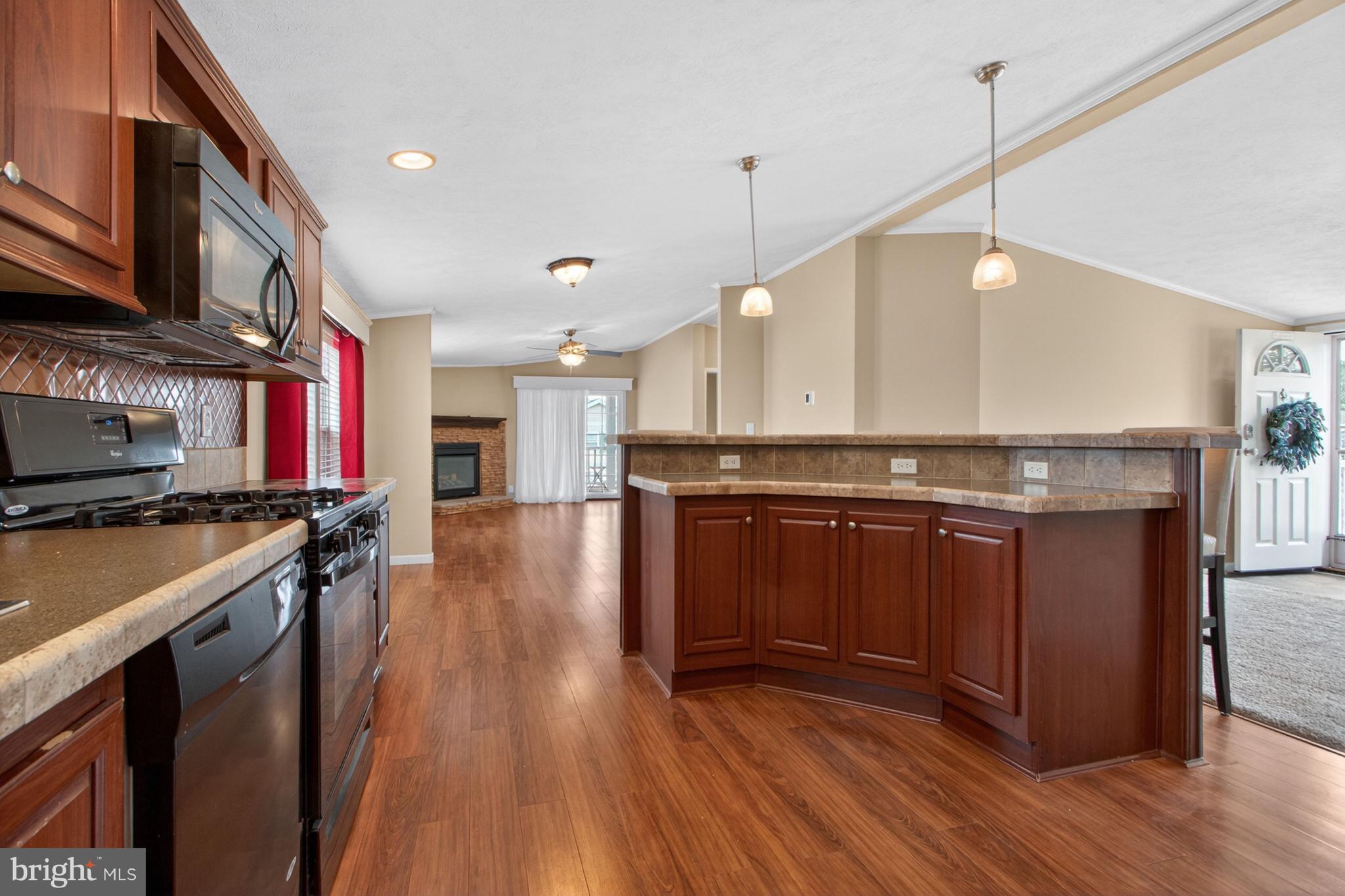 COLONIAL EAST MHP - Residential