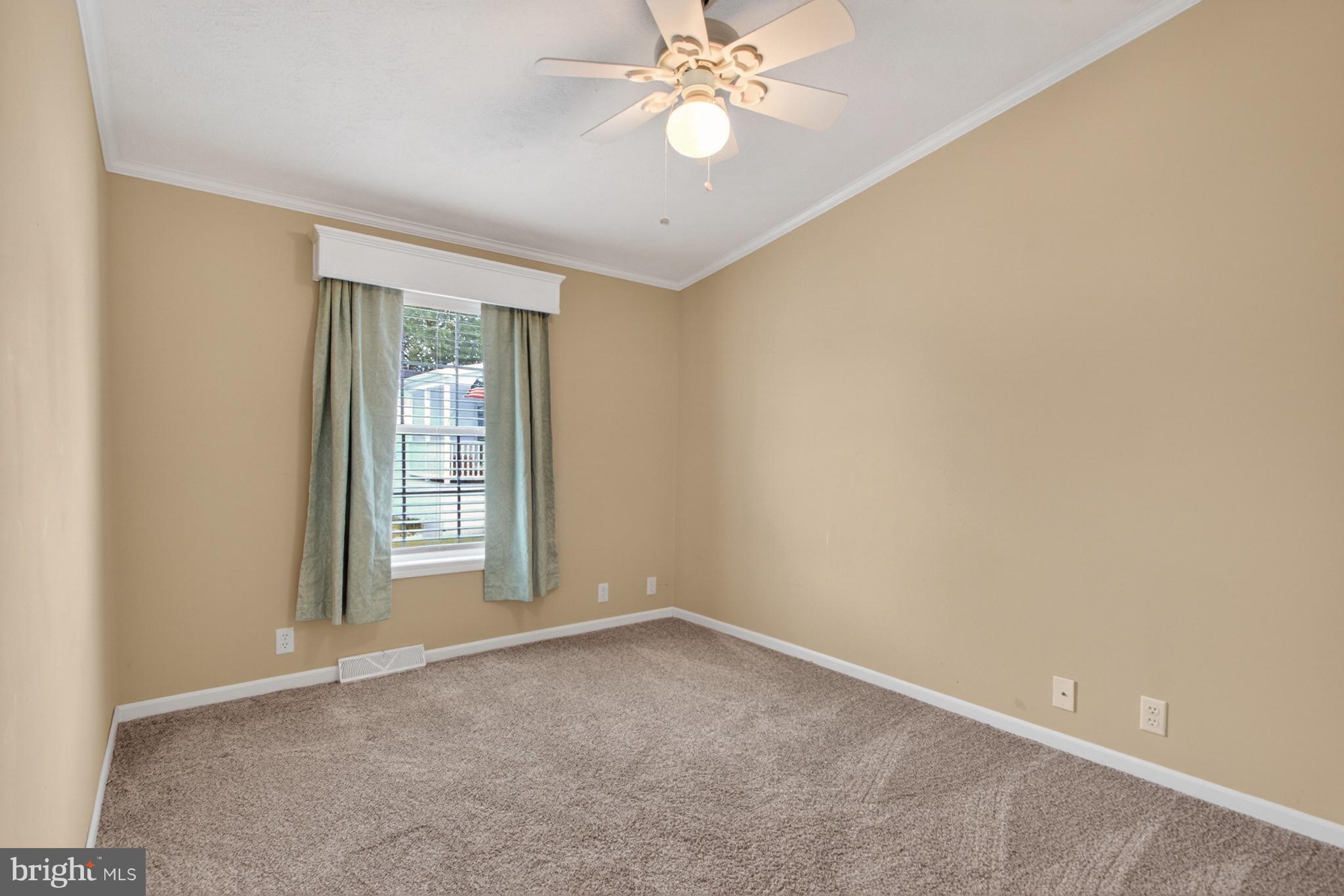 COLONIAL EAST MHP - Residential