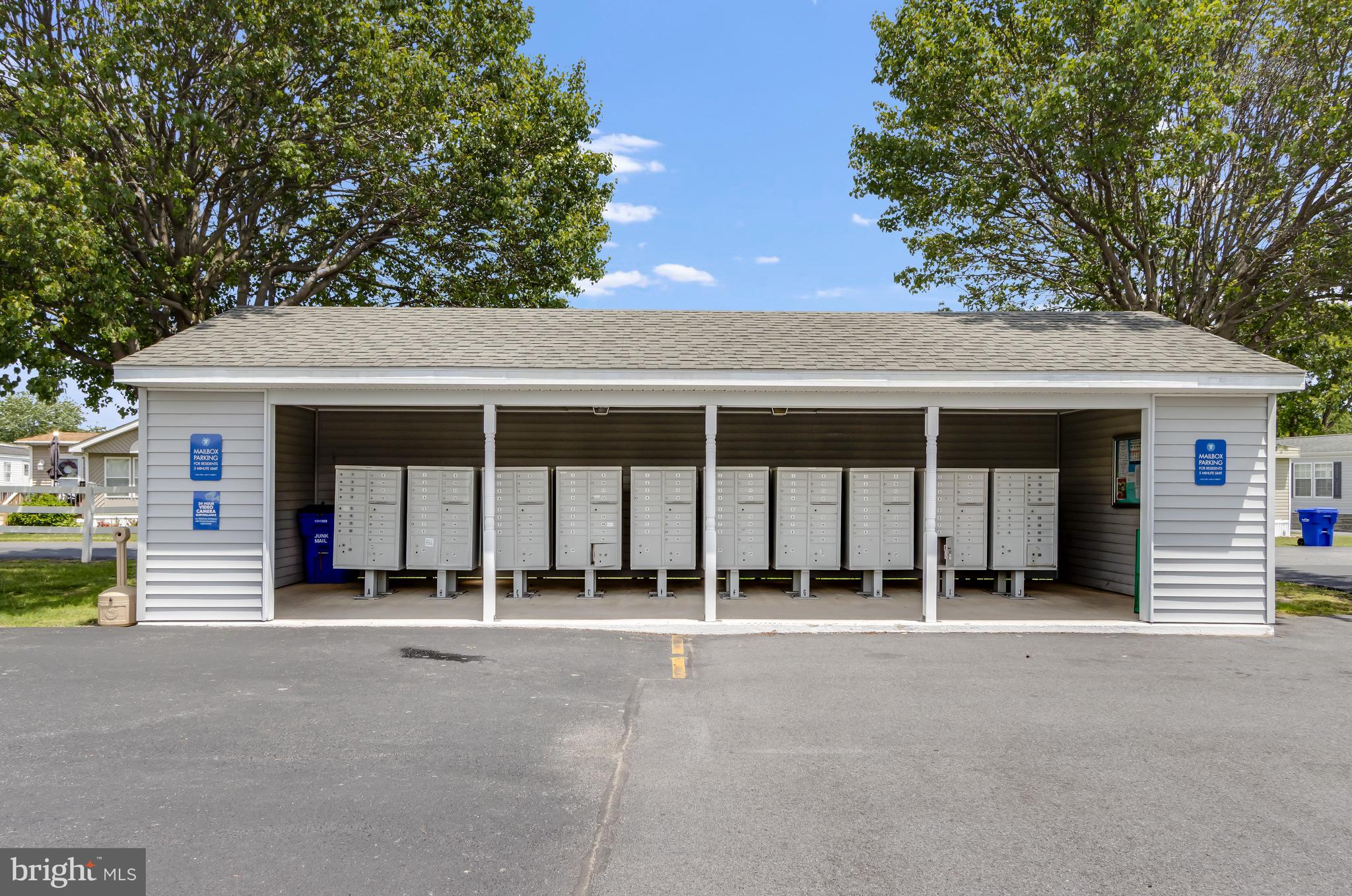 COLONIAL EAST MHP - Residential