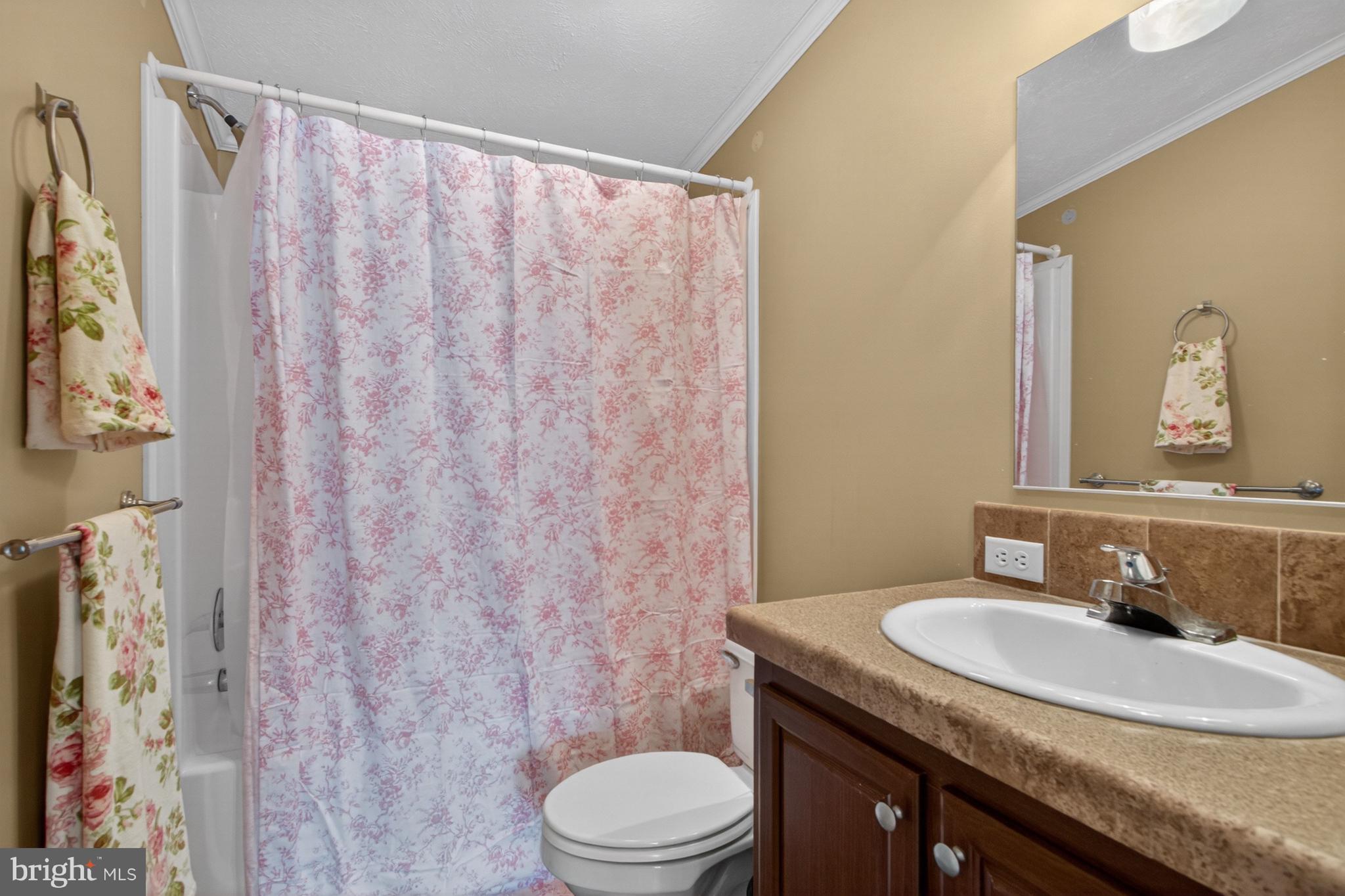 COLONIAL EAST MHP - Residential