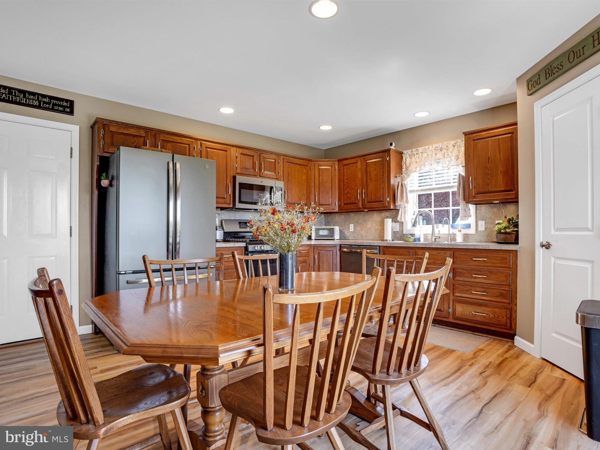 THE LAKES AT DONEGAL SPRINGS - Residential