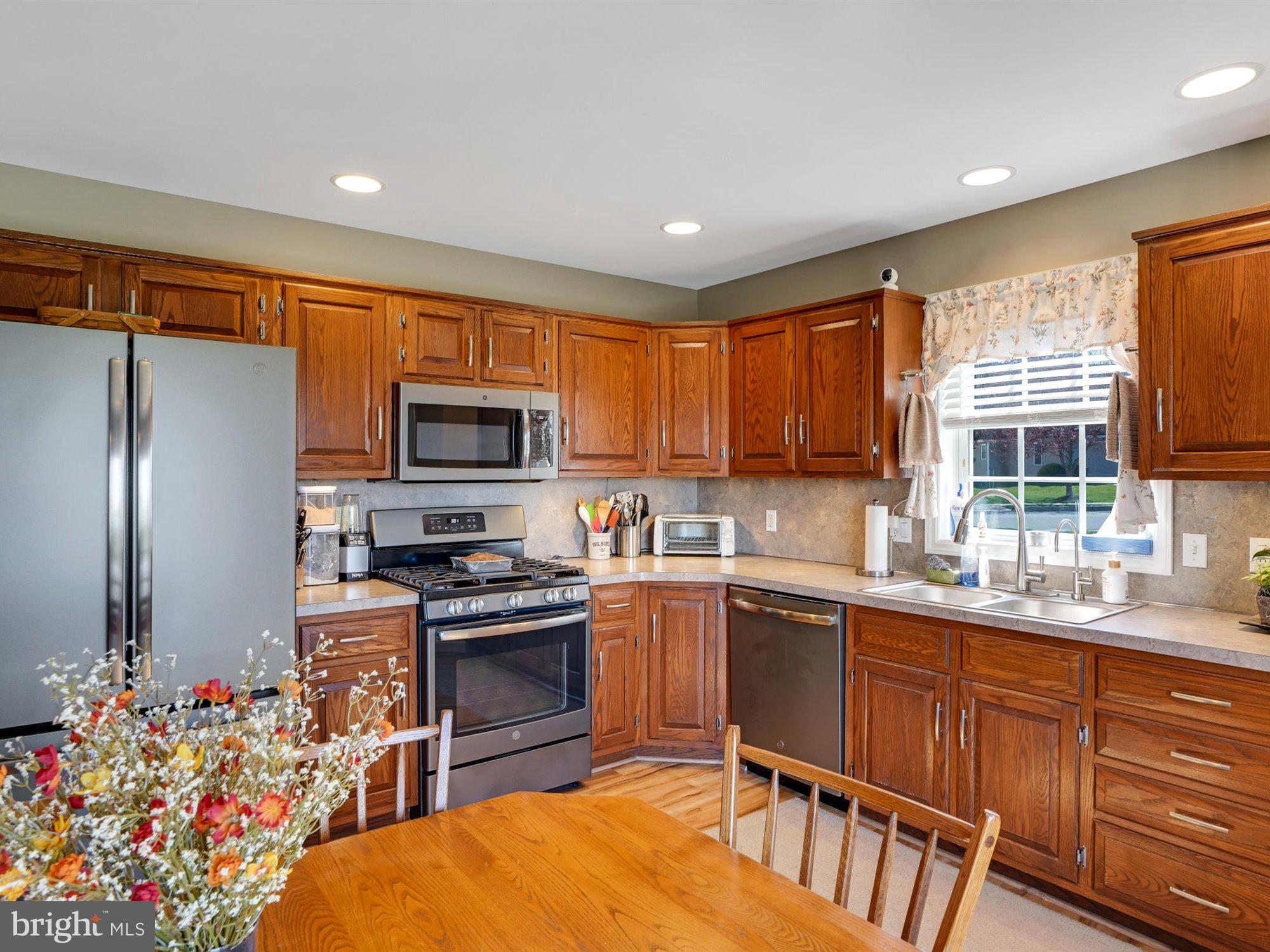 THE LAKES AT DONEGAL SPRINGS - Residential