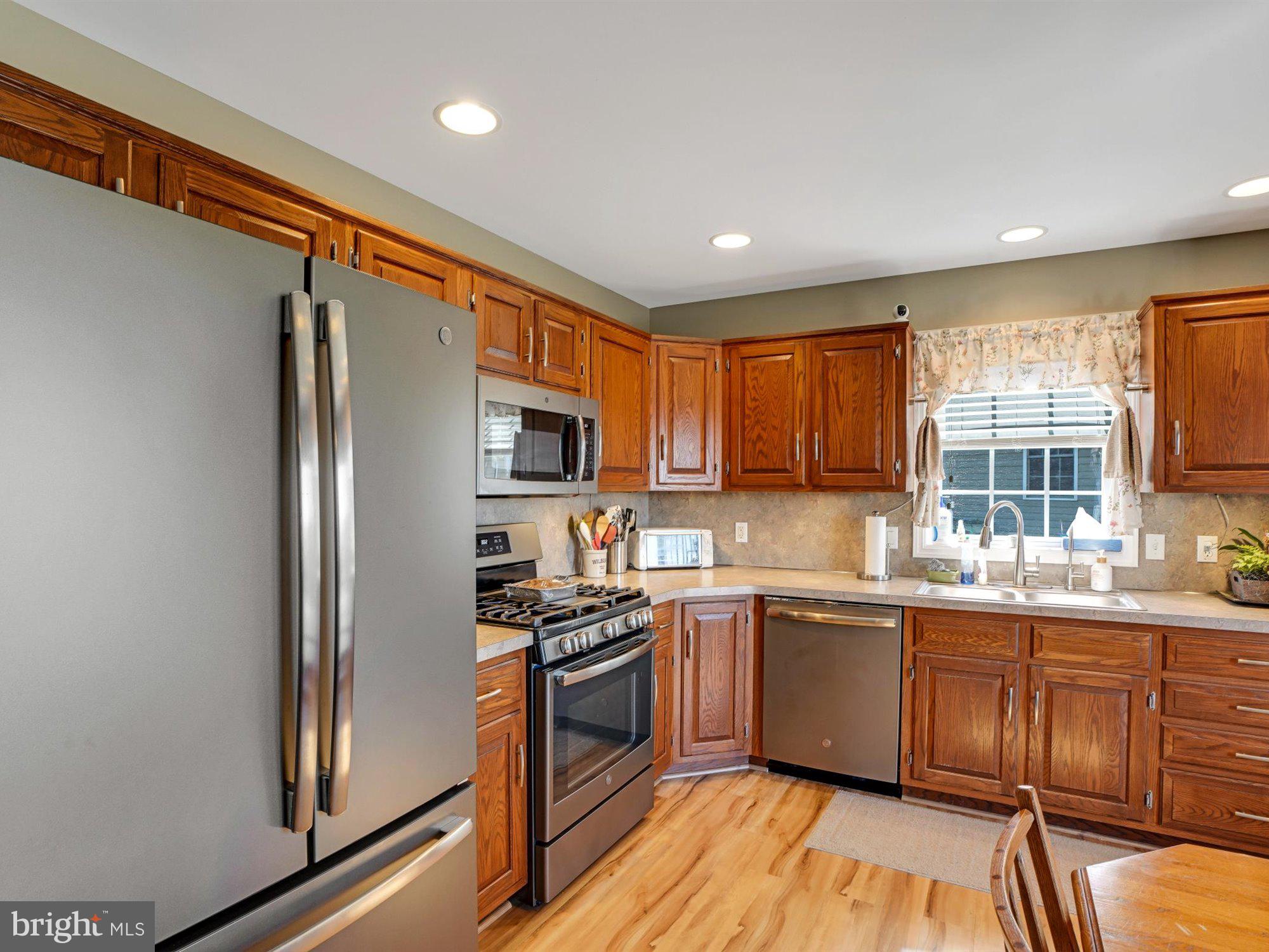 THE LAKES AT DONEGAL SPRINGS - Residential