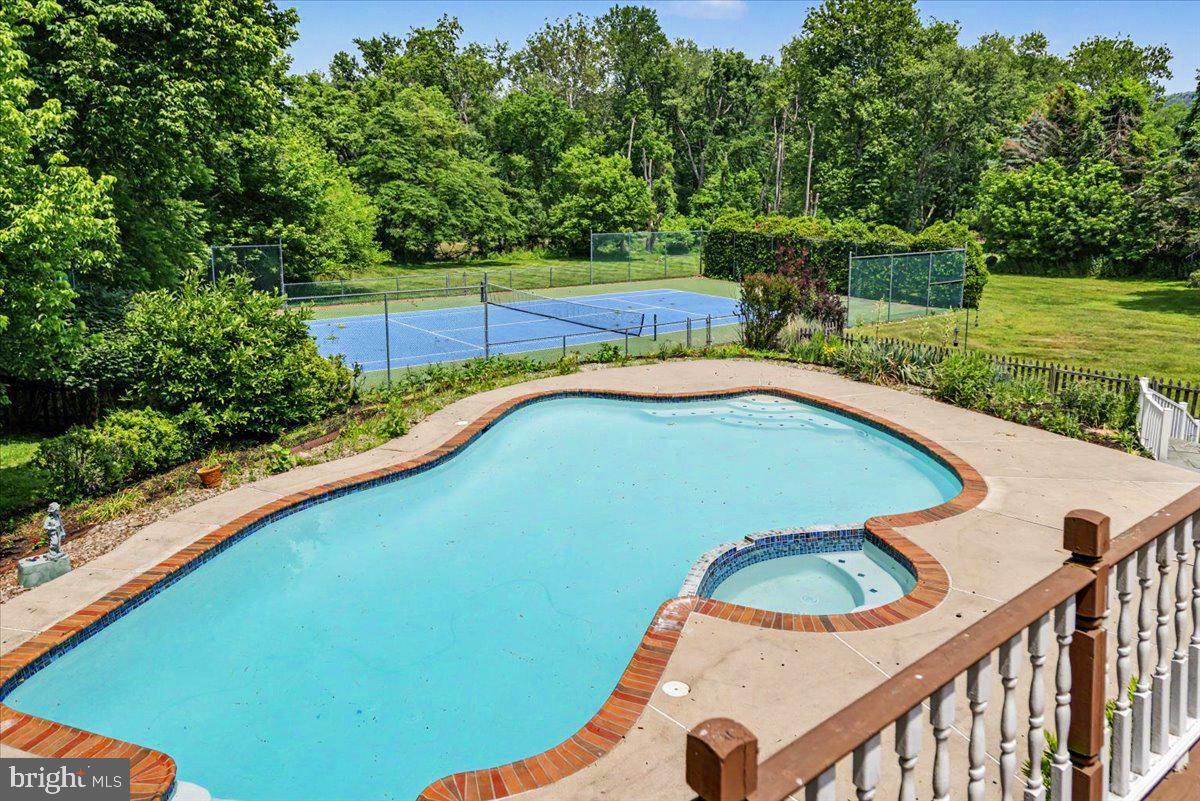 BOWMANS TOWER FARM - Residential