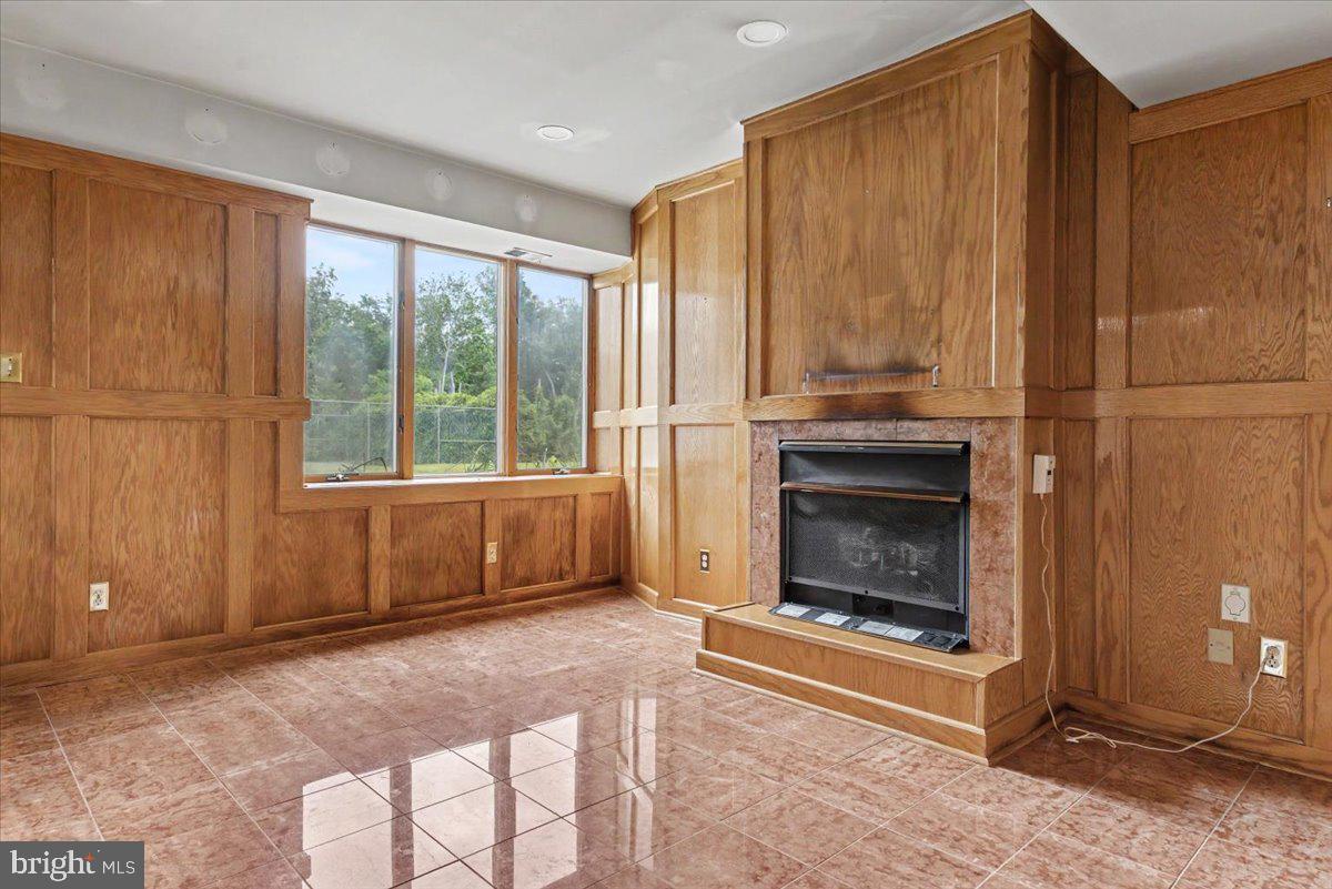 BOWMANS TOWER FARM - Residential