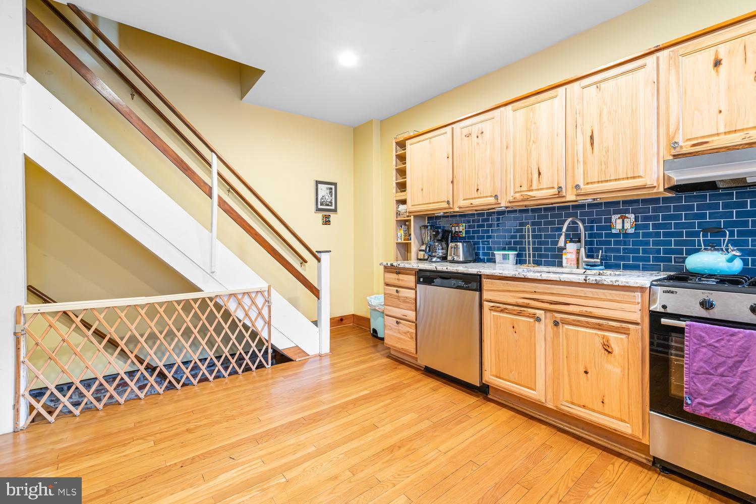 WASHINGTON SQ WEST - Residential