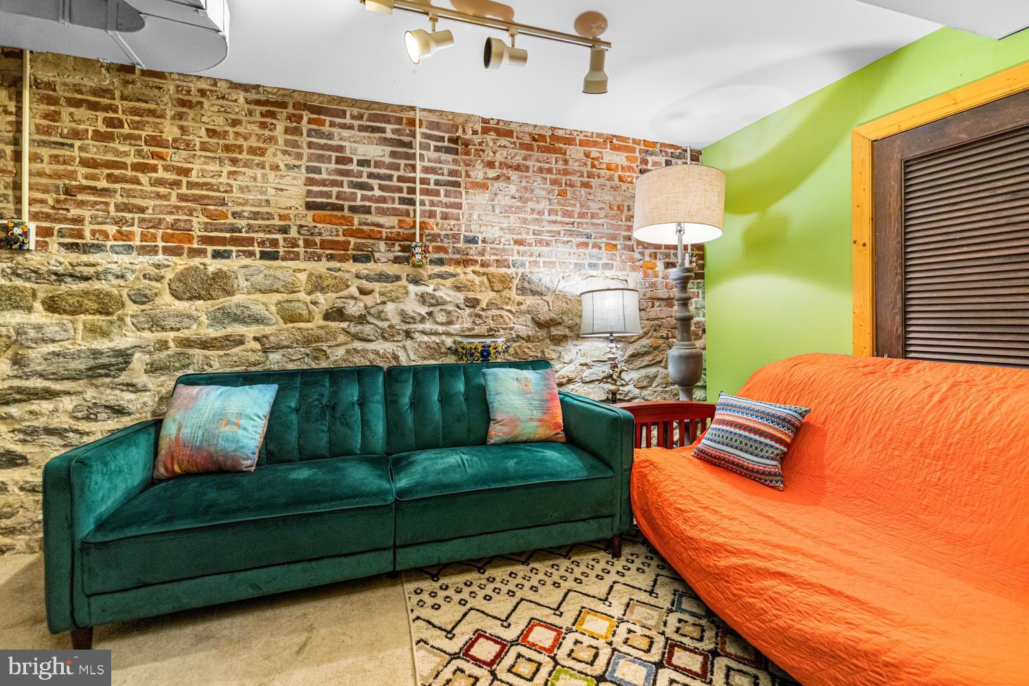 WASHINGTON SQ WEST - Residential