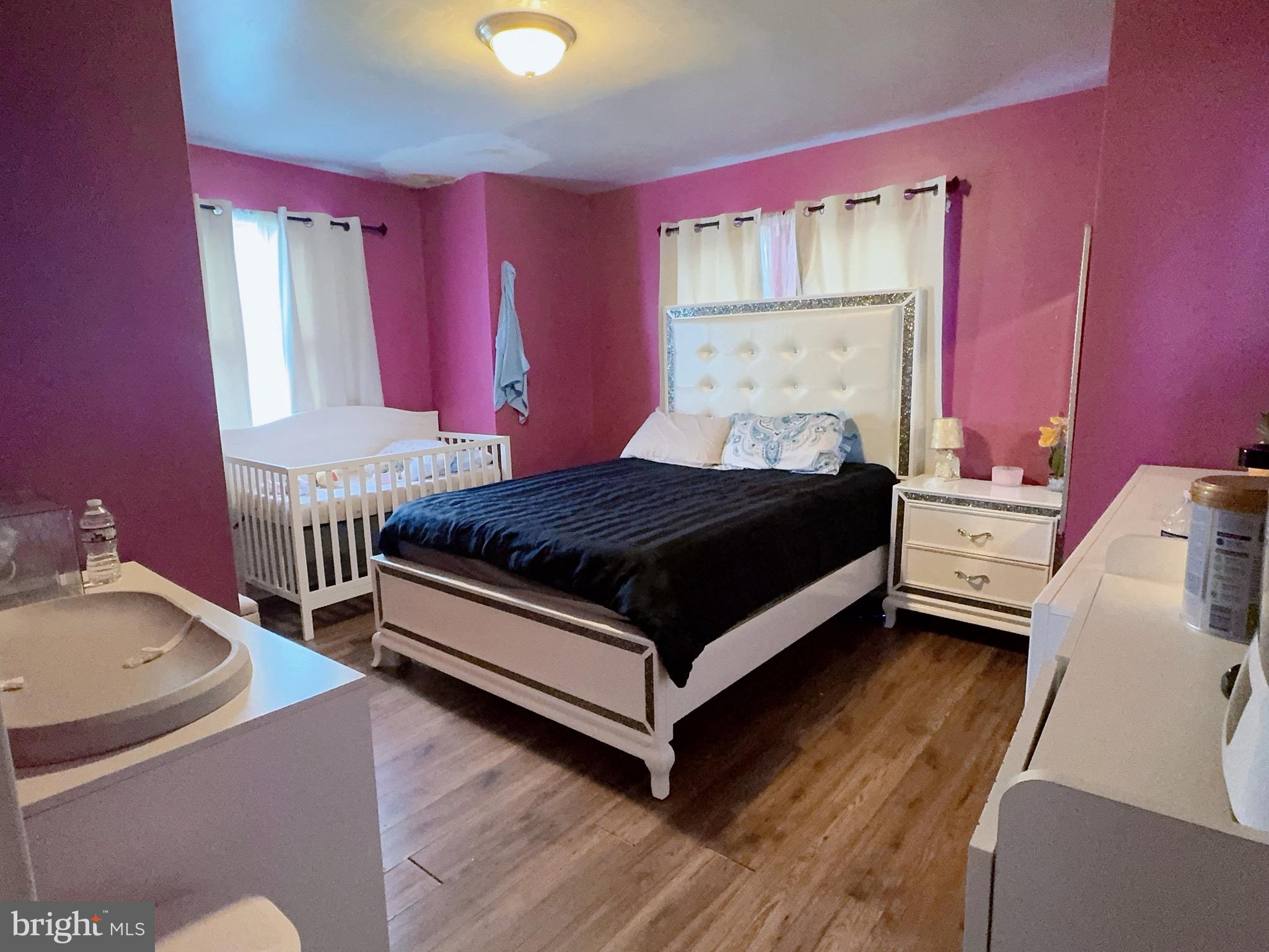 FOX CHASE - Residential