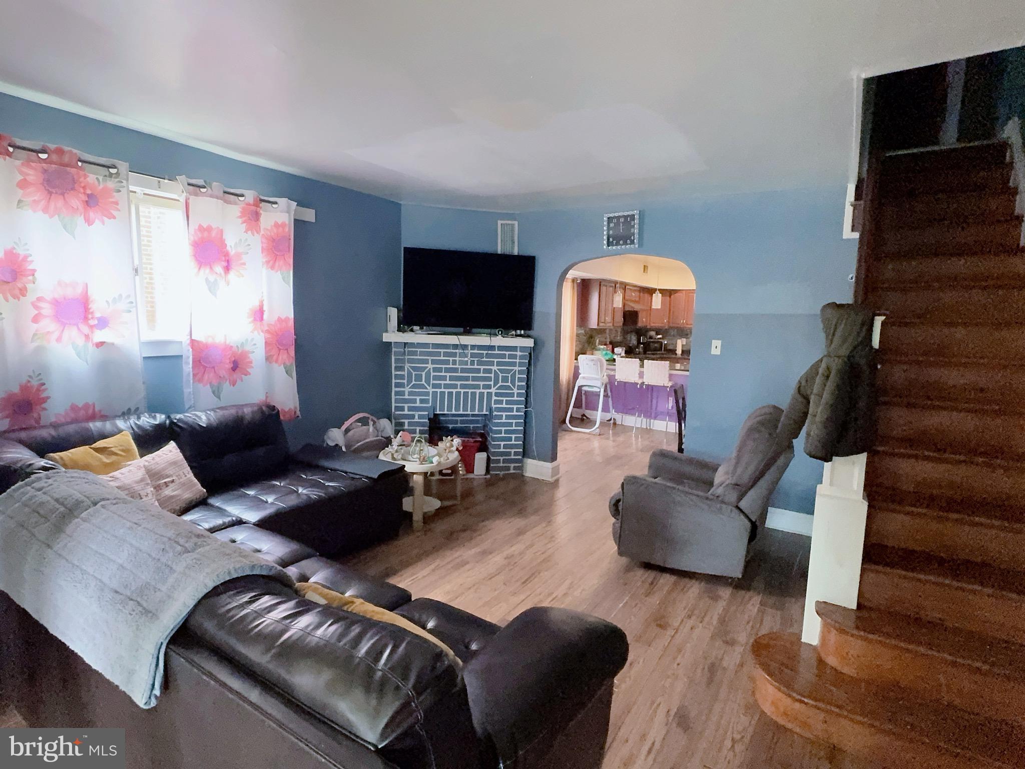 FOX CHASE - Residential